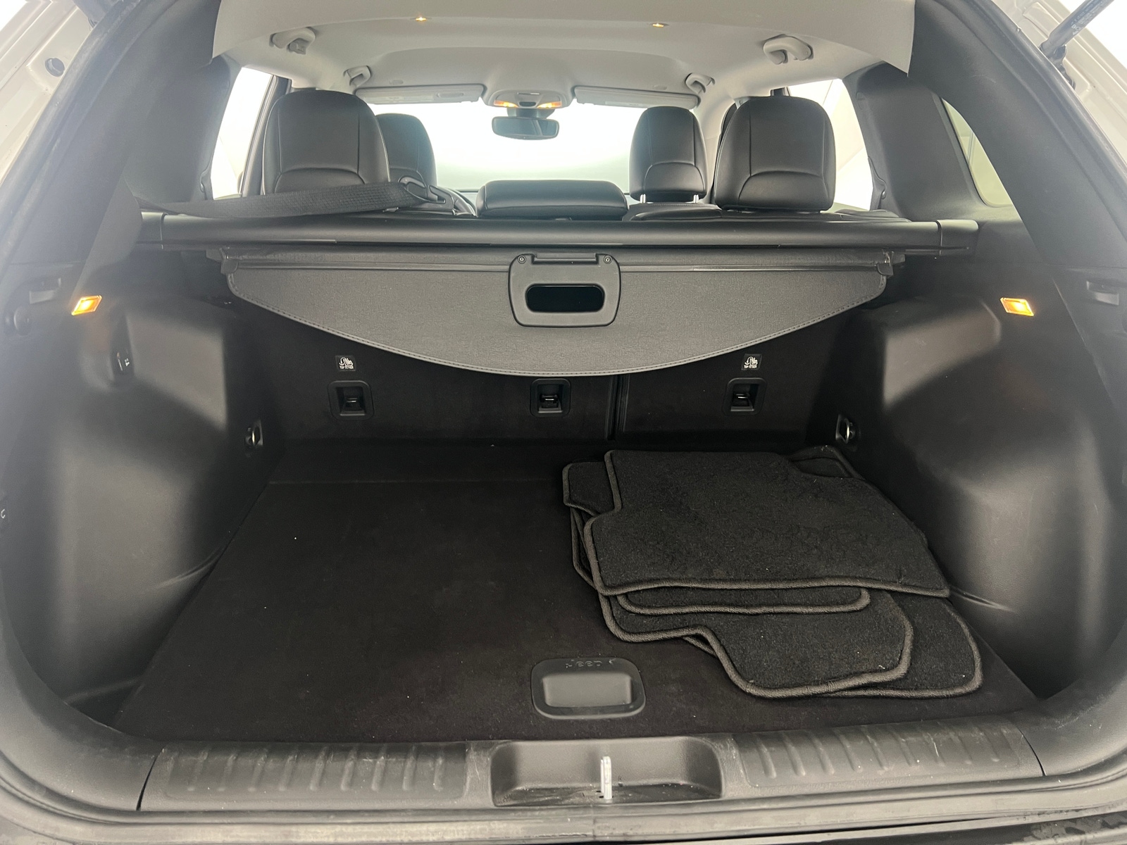 Thumbnail: 2021 Jeep Cherokee - 6