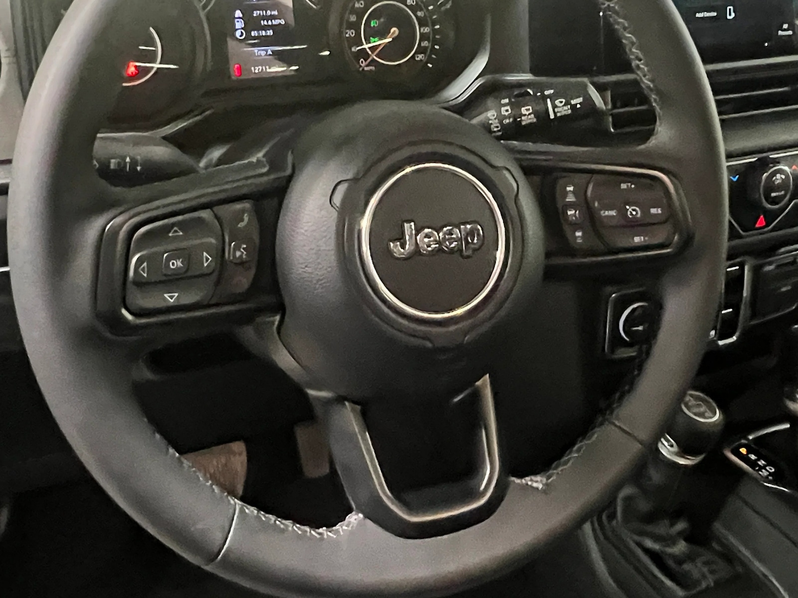 Thumbnail: 2025 Jeep Wrangler - 5