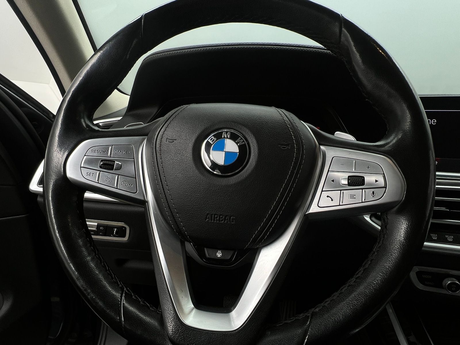 Thumbnail: 2021 BMW X7 - 4