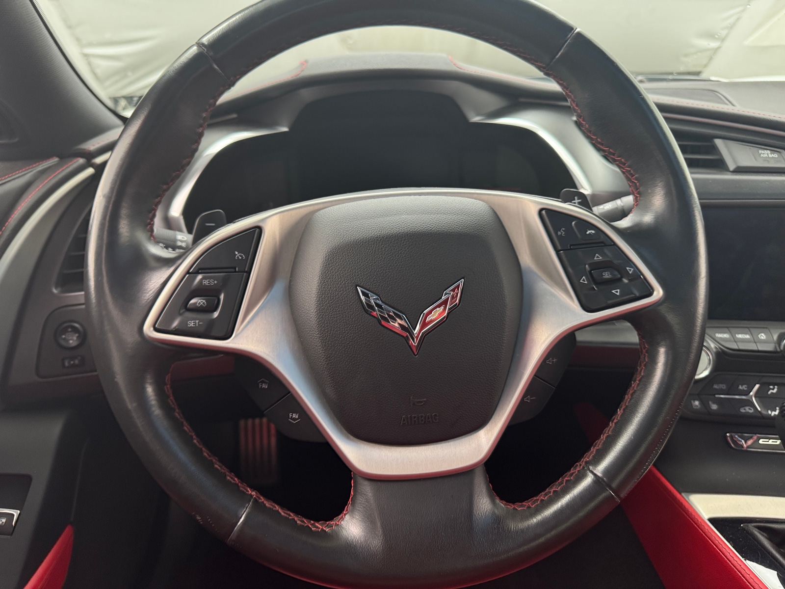 Thumbnail: 2015 Chevrolet Corvette - 3