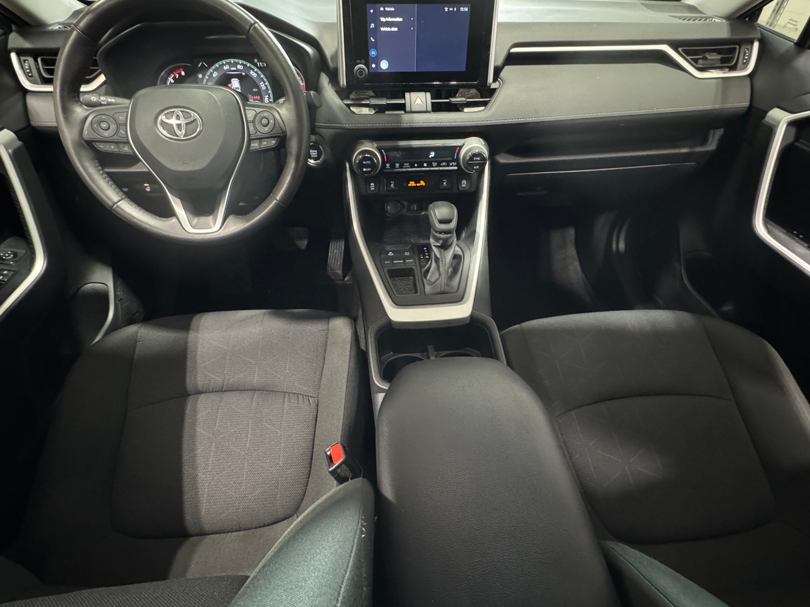 Thumbnail: 2025 Toyota RAV4 - 3