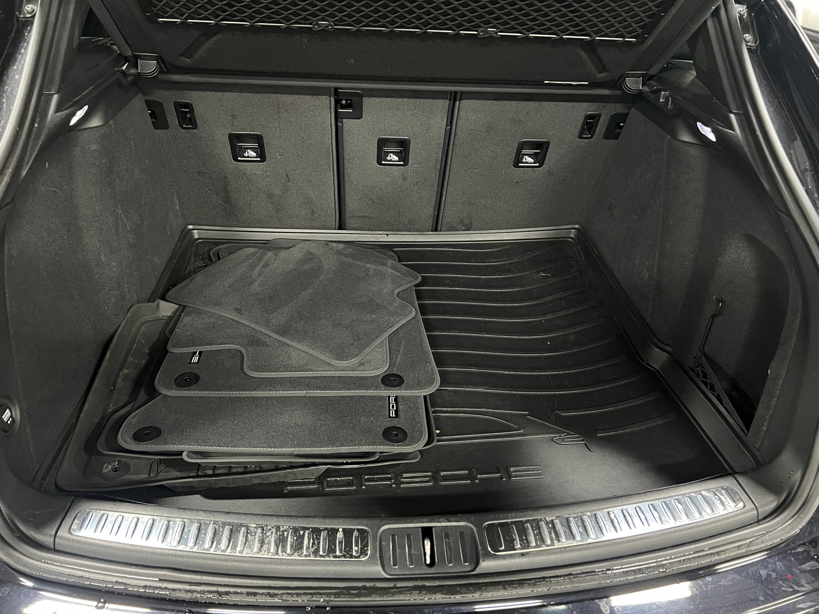 Thumbnail: 2018 Porsche Macan - 6