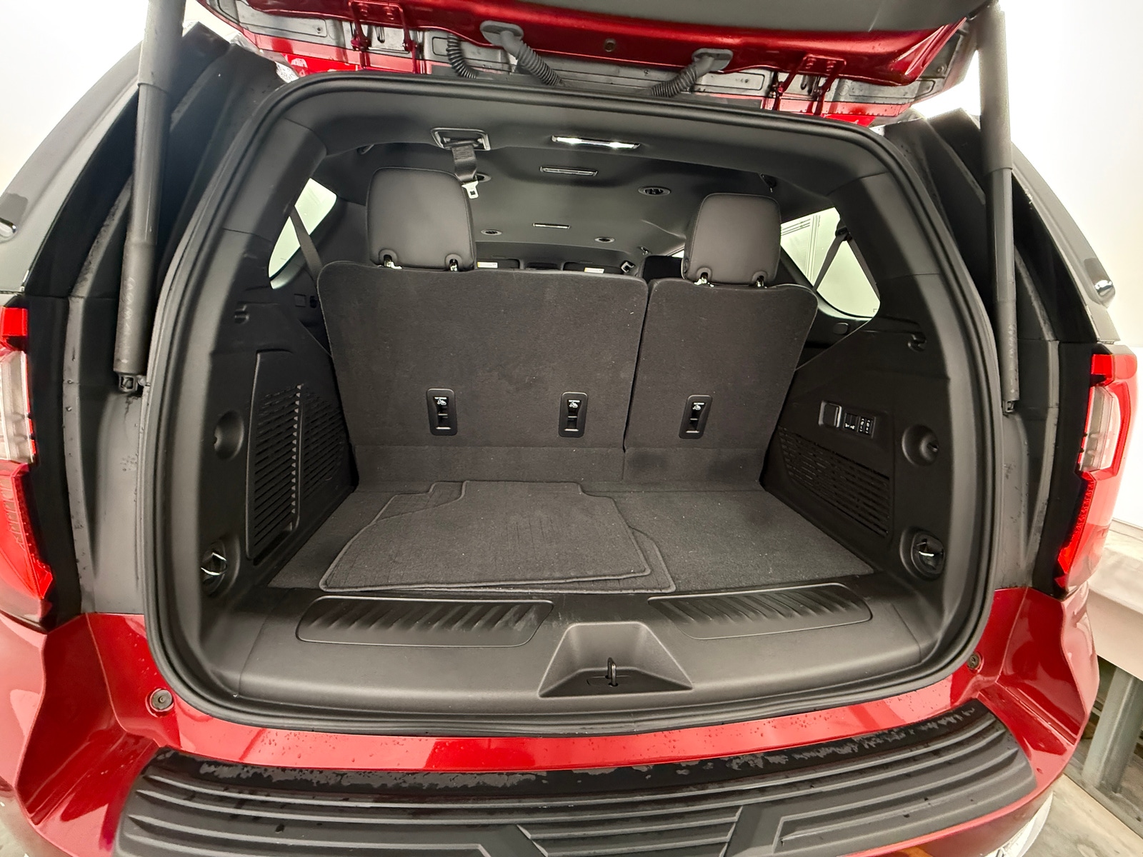 Thumbnail: 2025 GMC Yukon - 6