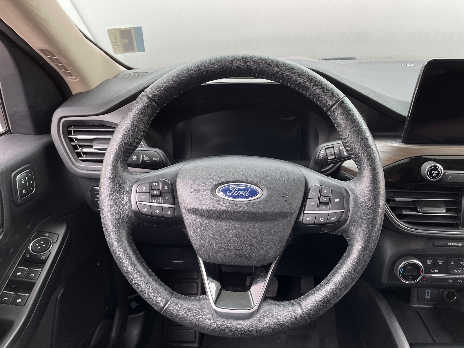 Thumbnail: 2020 Ford Escape - 4