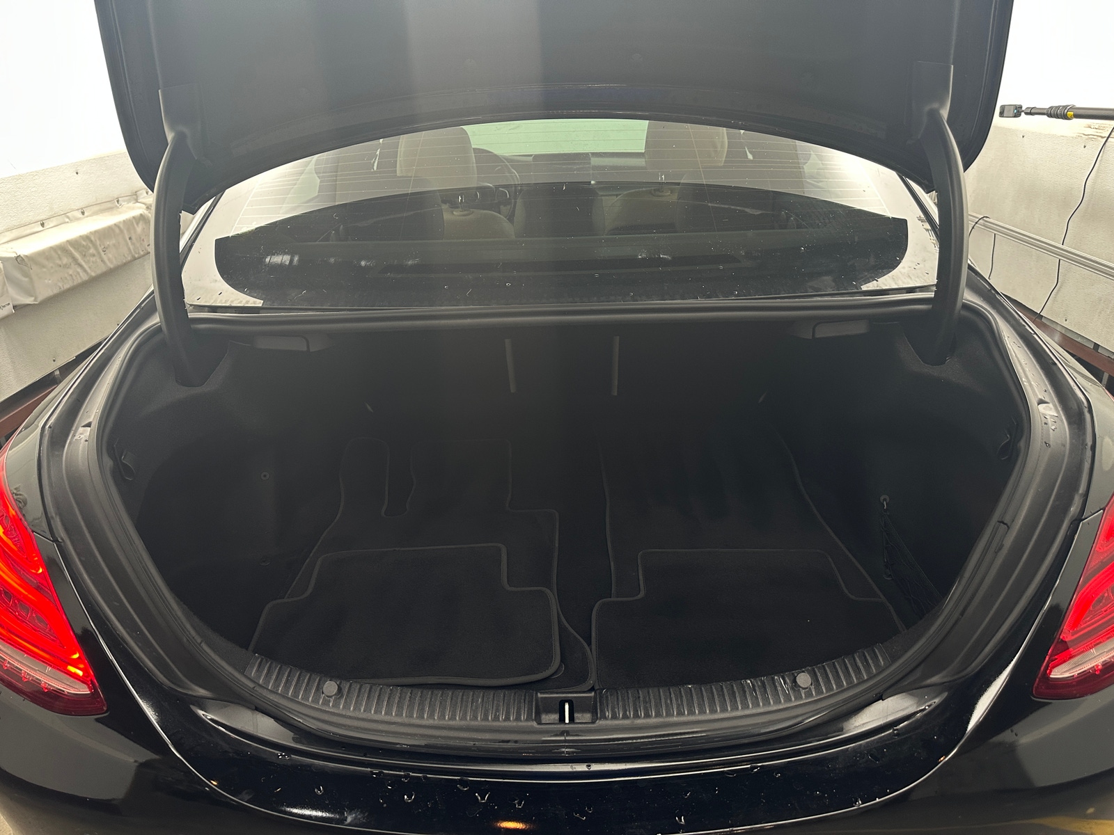 Thumbnail: 2016 Mercedes-Benz C-Class - 6