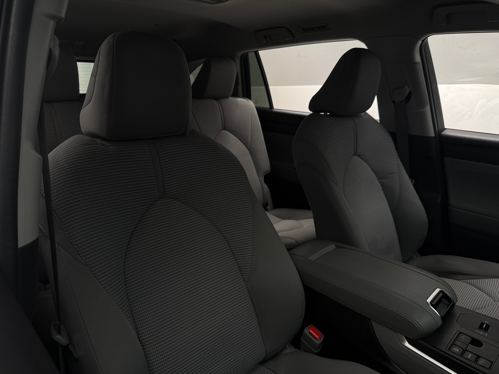 Thumbnail: 2023 Toyota Highlander - 2