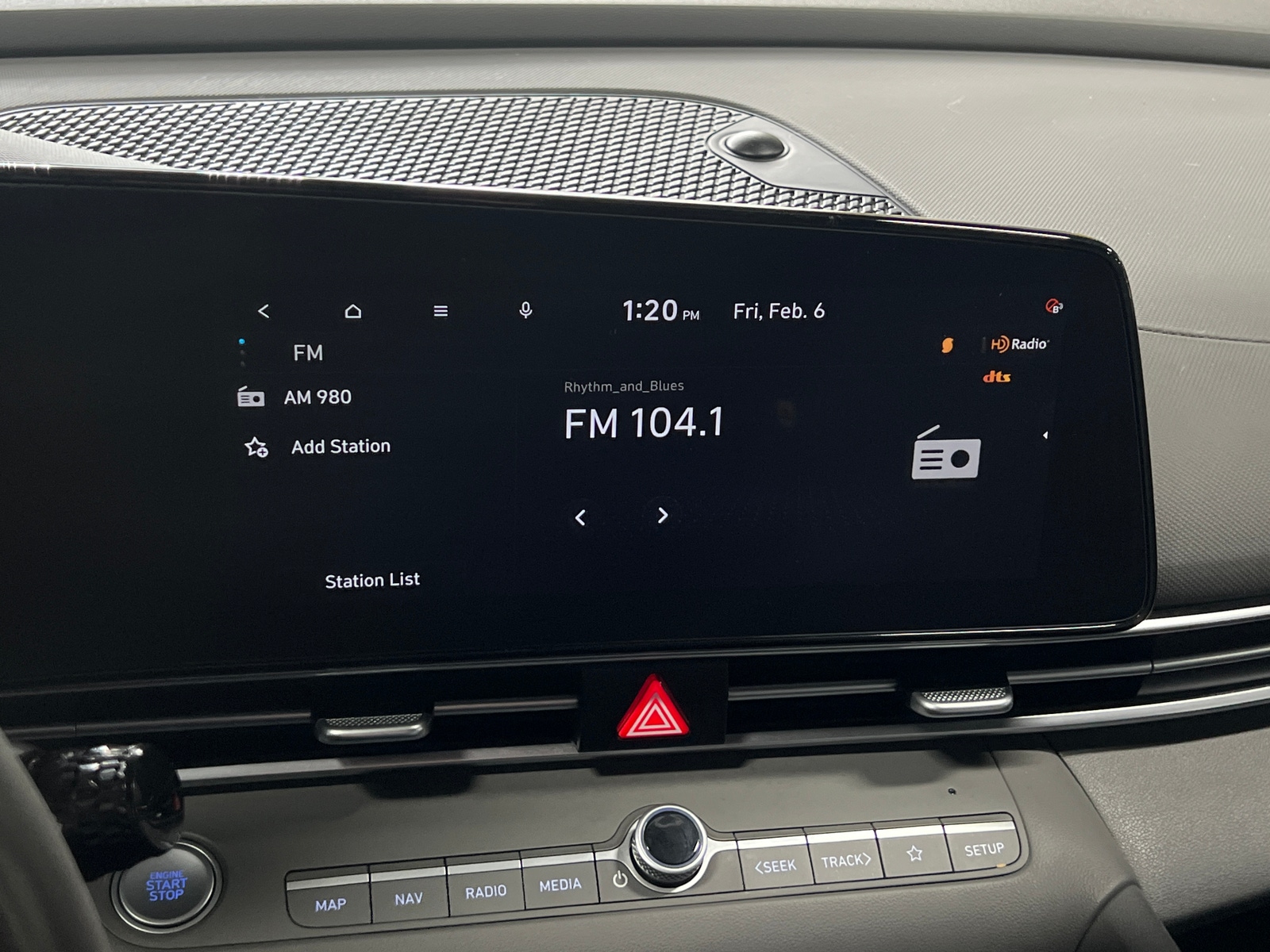 Thumbnail: 2023 Hyundai Elantra - 4