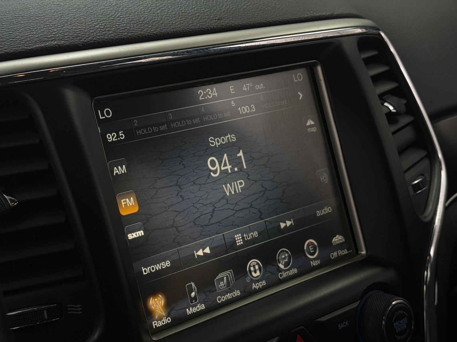 Thumbnail: 2017 Jeep Grand Cherokee - 3