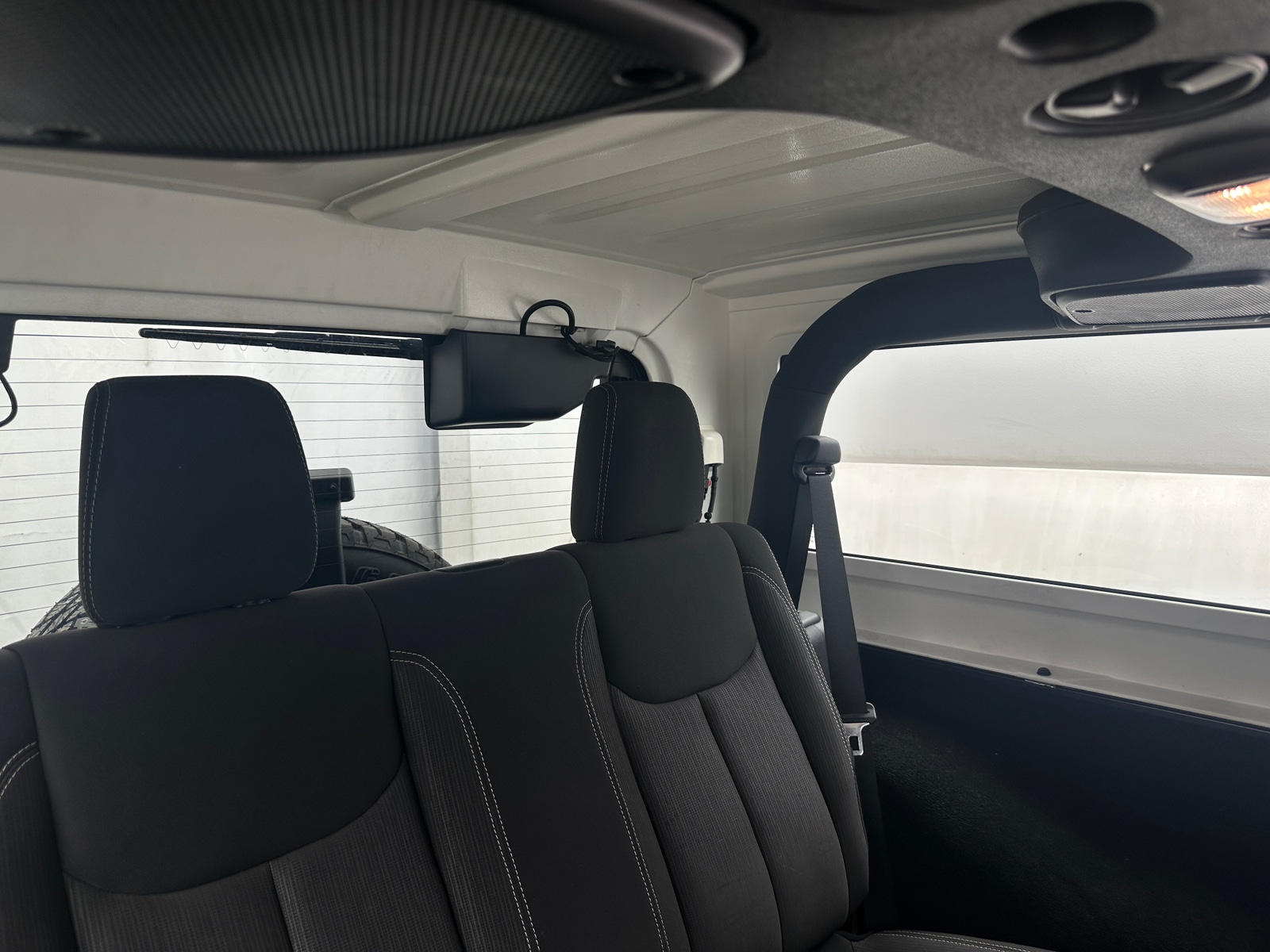 Thumbnail: 2016 Jeep Wrangler - 5