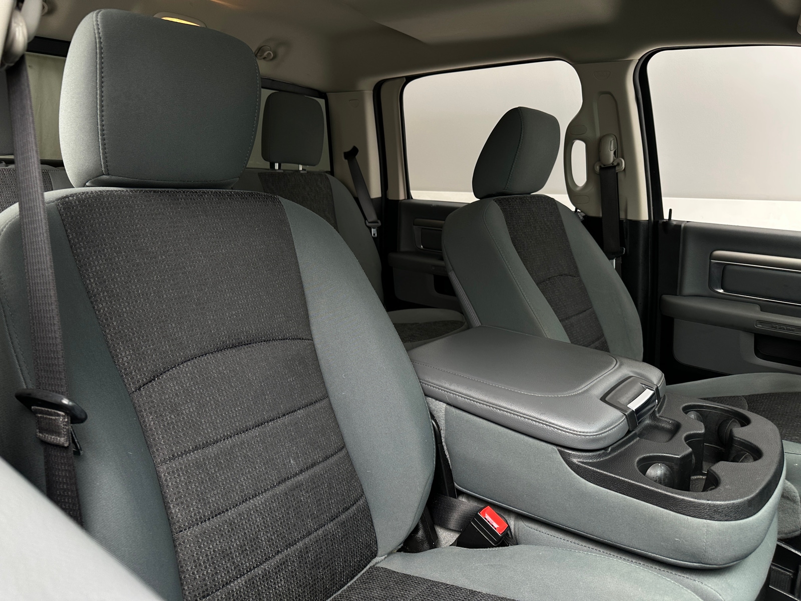 Thumbnail: 2020 RAM 1500 Classic - 2