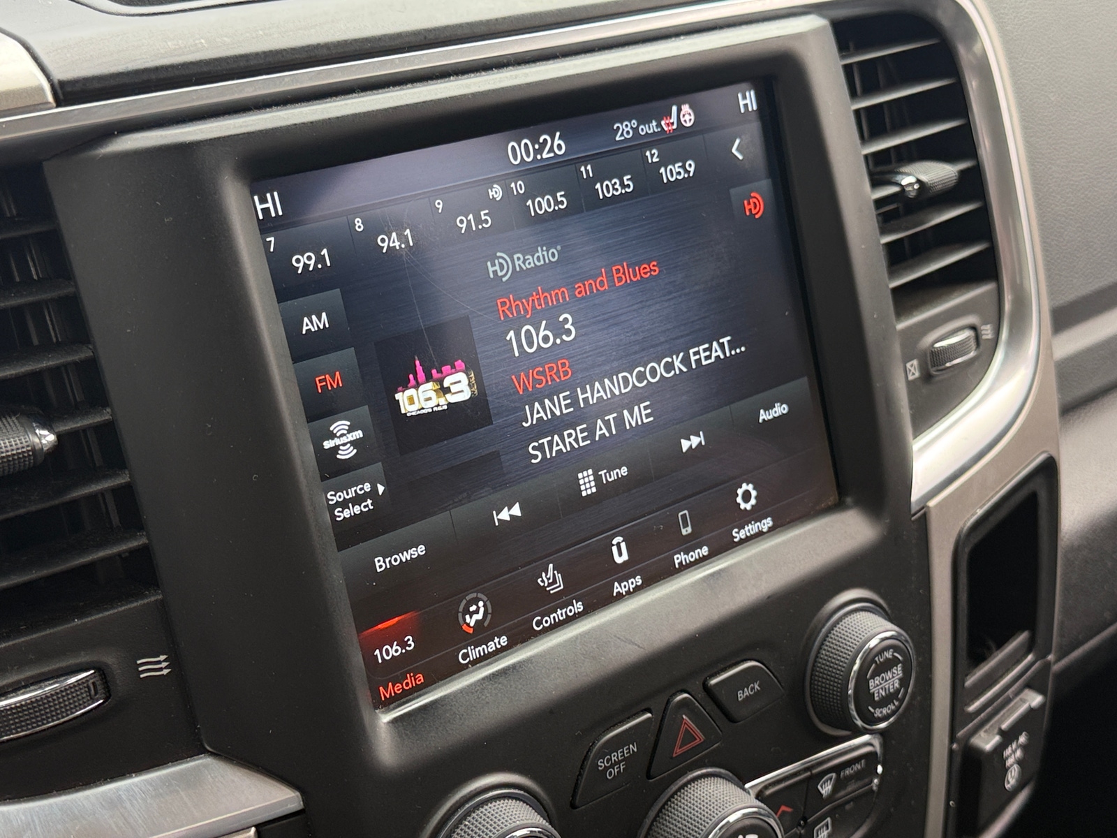 Thumbnail: 2020 RAM 1500 Classic - 4