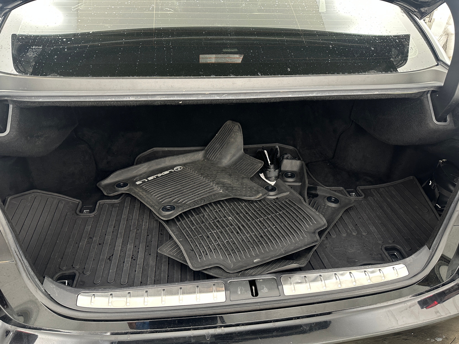 Thumbnail: 2018 Lexus LS - 6