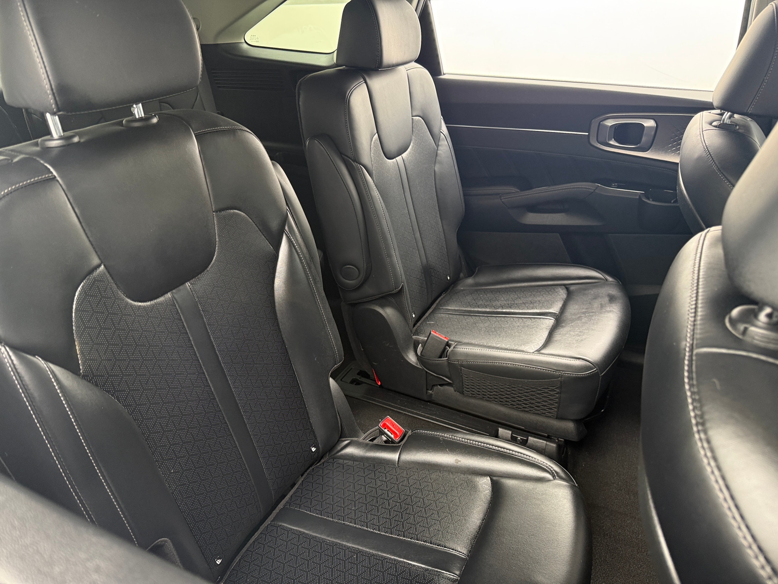 Thumbnail: 2022 Kia Sorento - 5