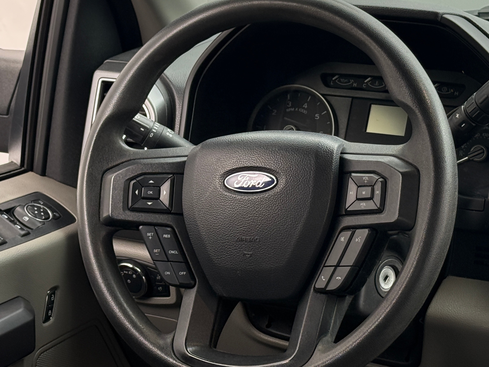 Thumbnail: 2020 Ford Econoline - 5