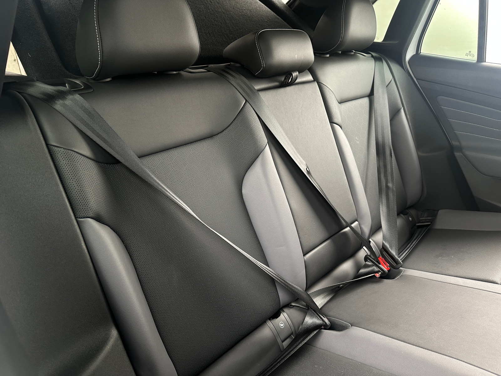 Thumbnail: 2023 Volkswagen ID.4 - 5