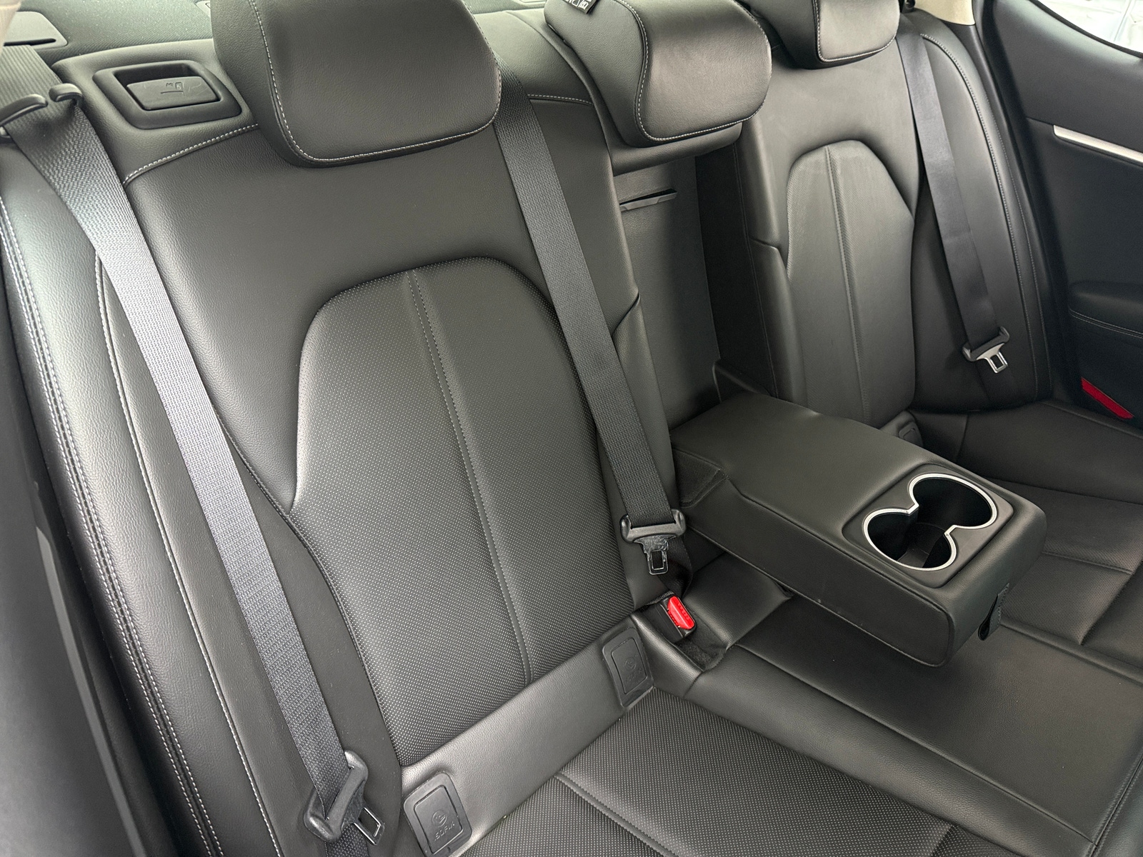 Thumbnail: 2023 Genesis G70 - 5