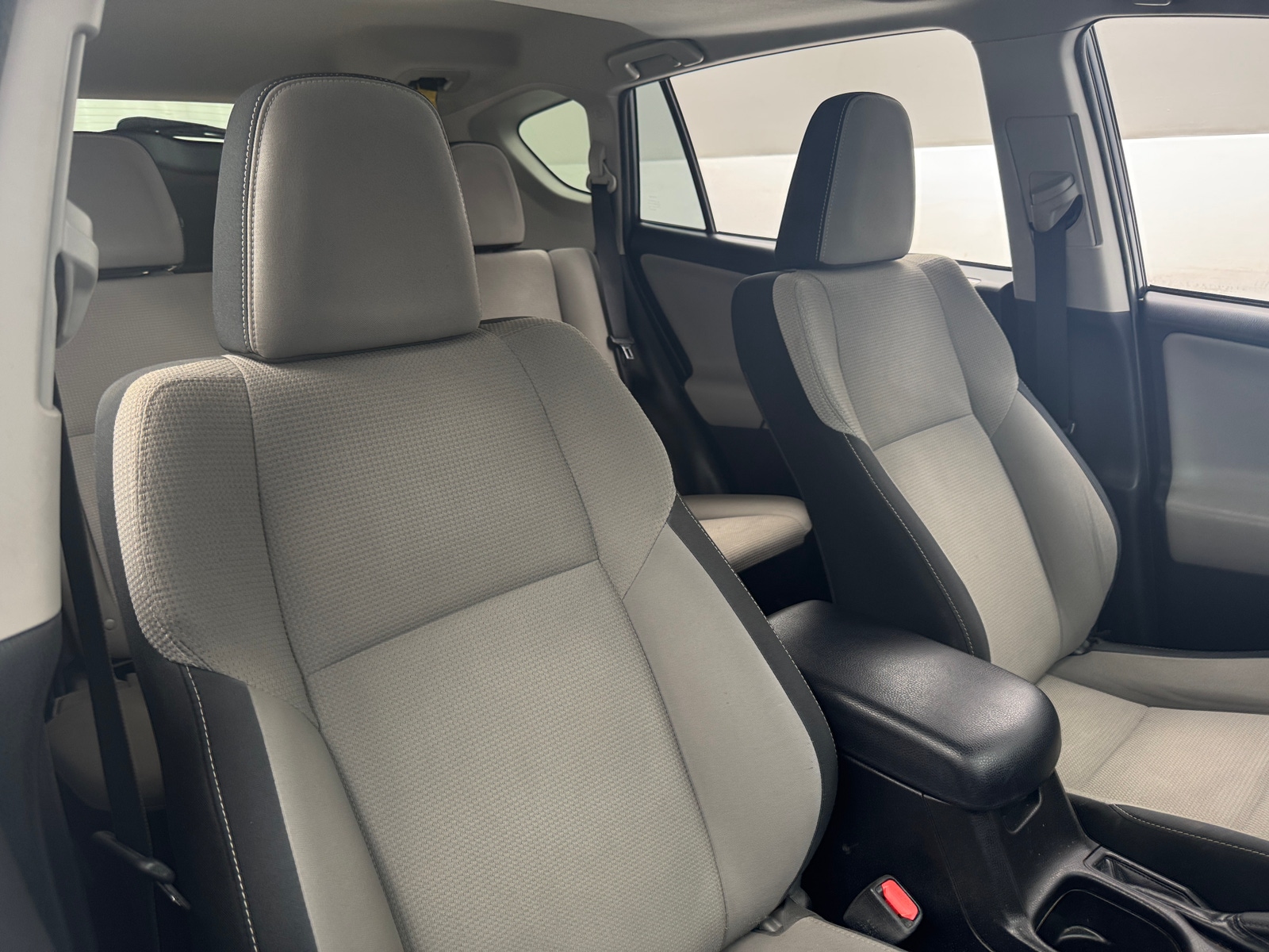 Thumbnail: 2018 Toyota RAV4 - 2