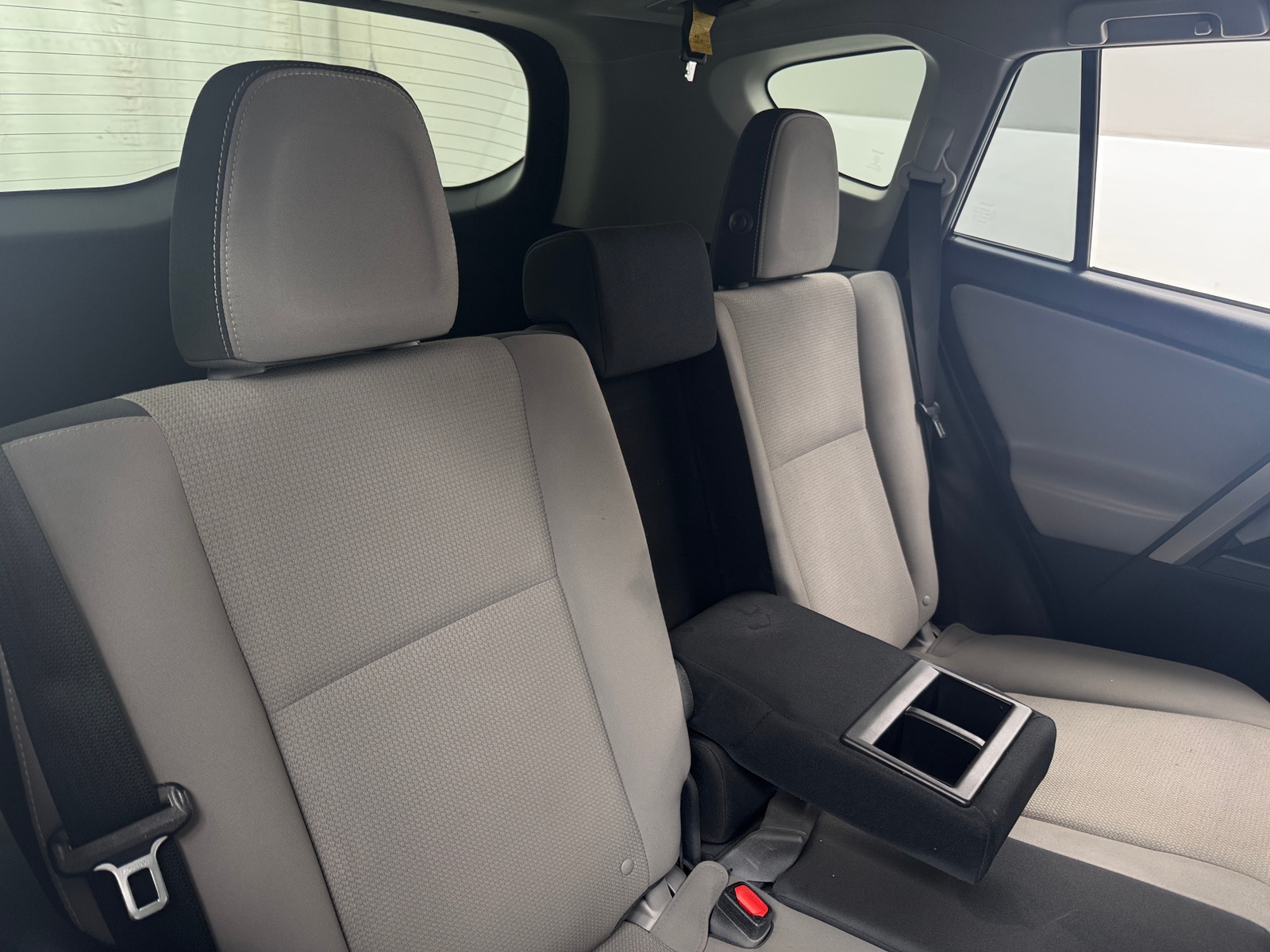 Thumbnail: 2018 Toyota RAV4 - 6