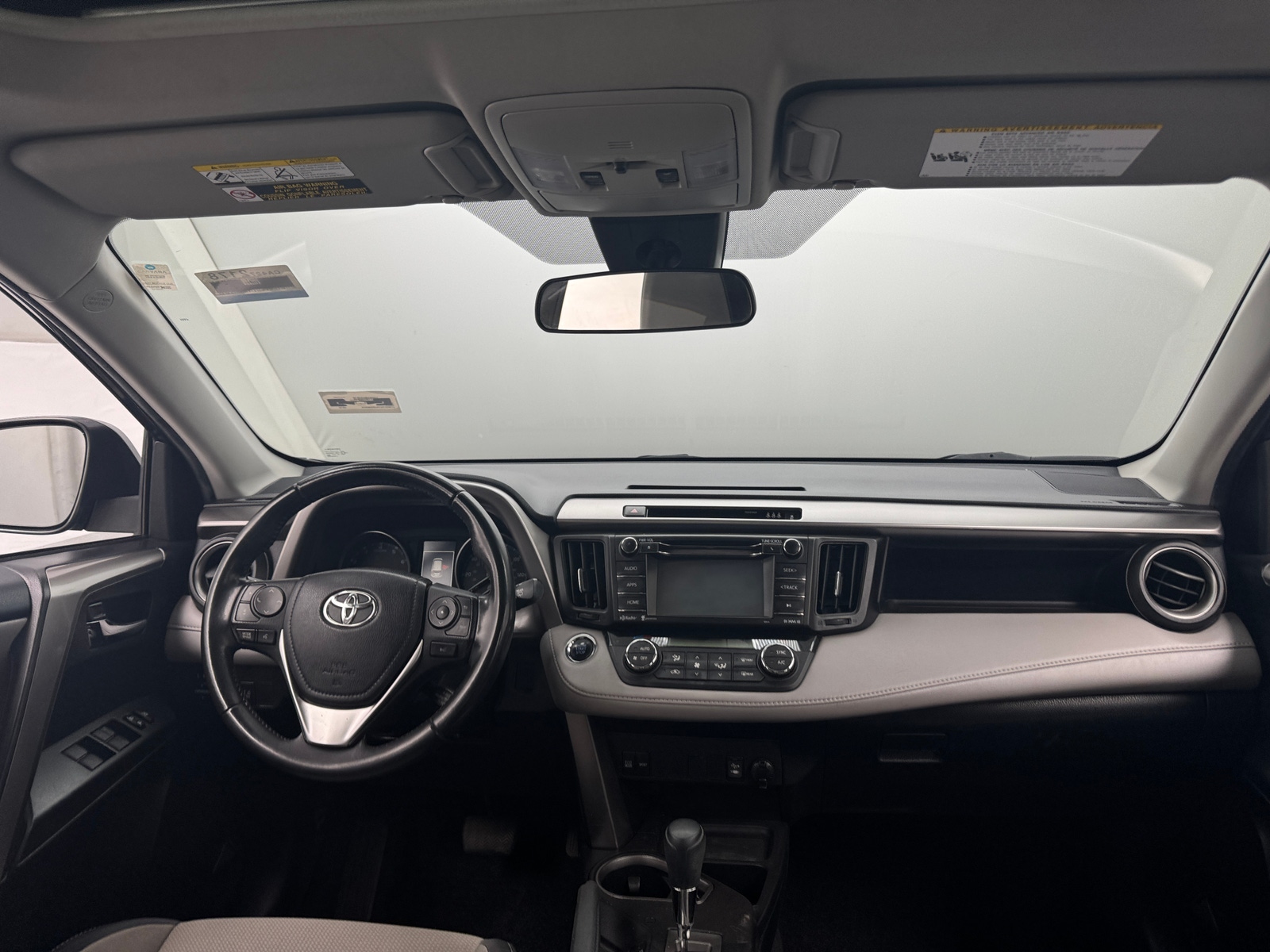 Thumbnail: 2018 Toyota RAV4 - 3