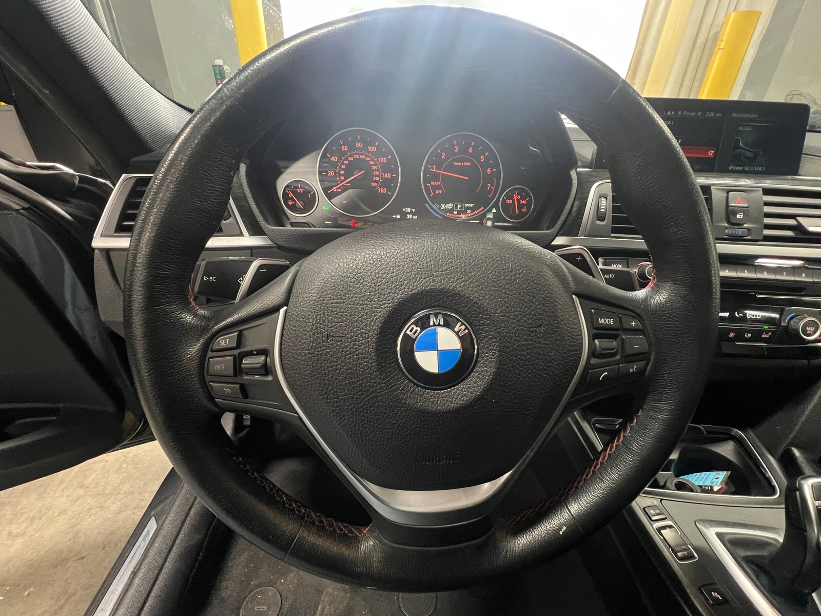 Thumbnail: 2018 BMW 3 Series - 4