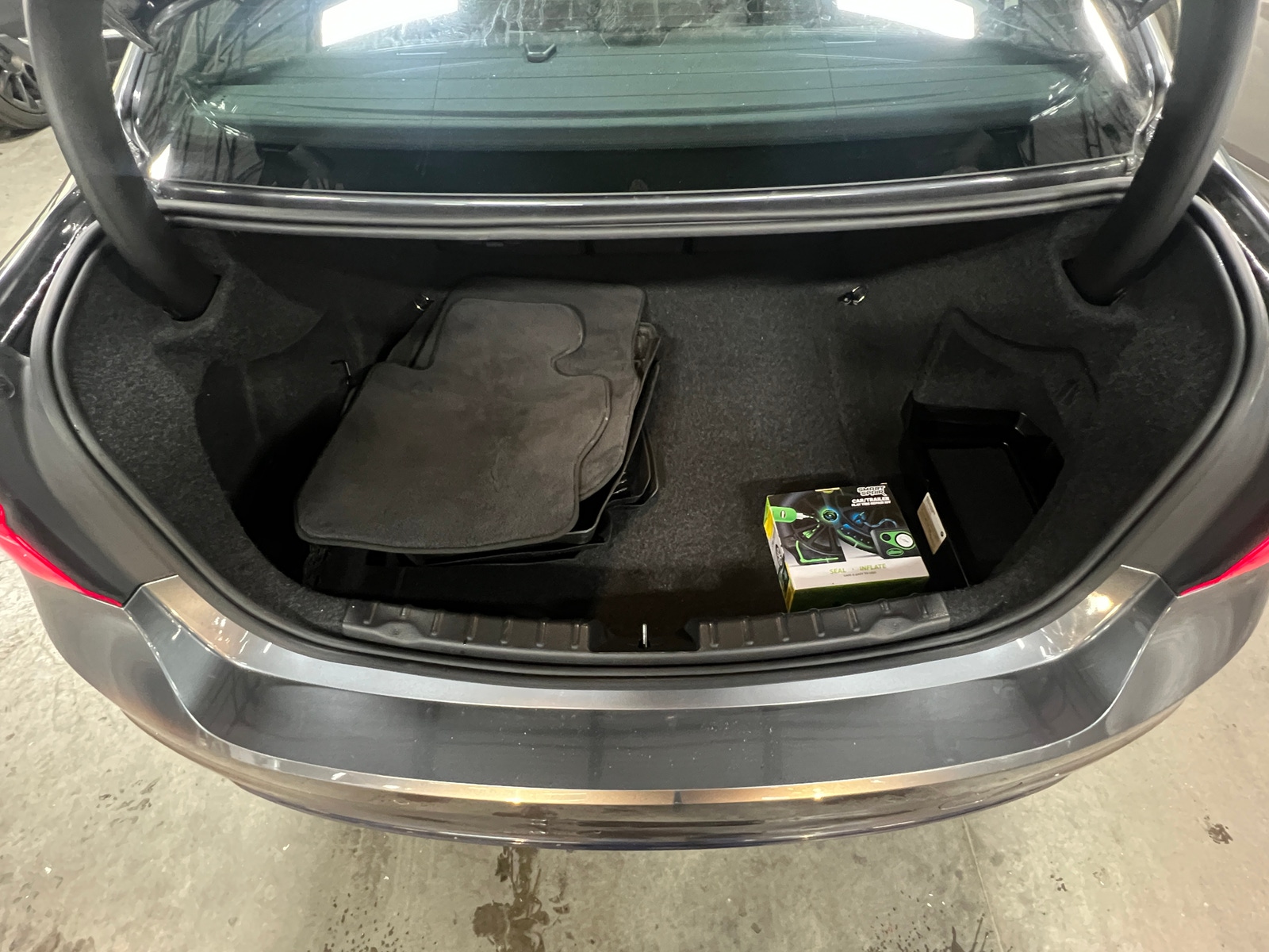 Thumbnail: 2018 BMW 3 Series - 6