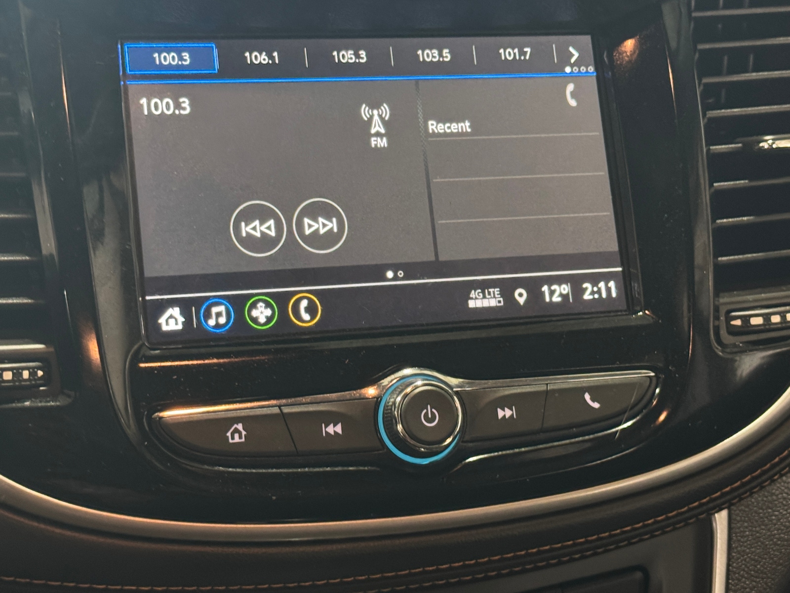 Thumbnail: 2018 Chevrolet Trax - 4