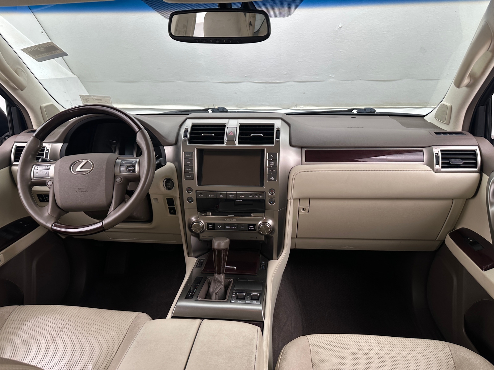 Thumbnail: 2019 Lexus GX - 2