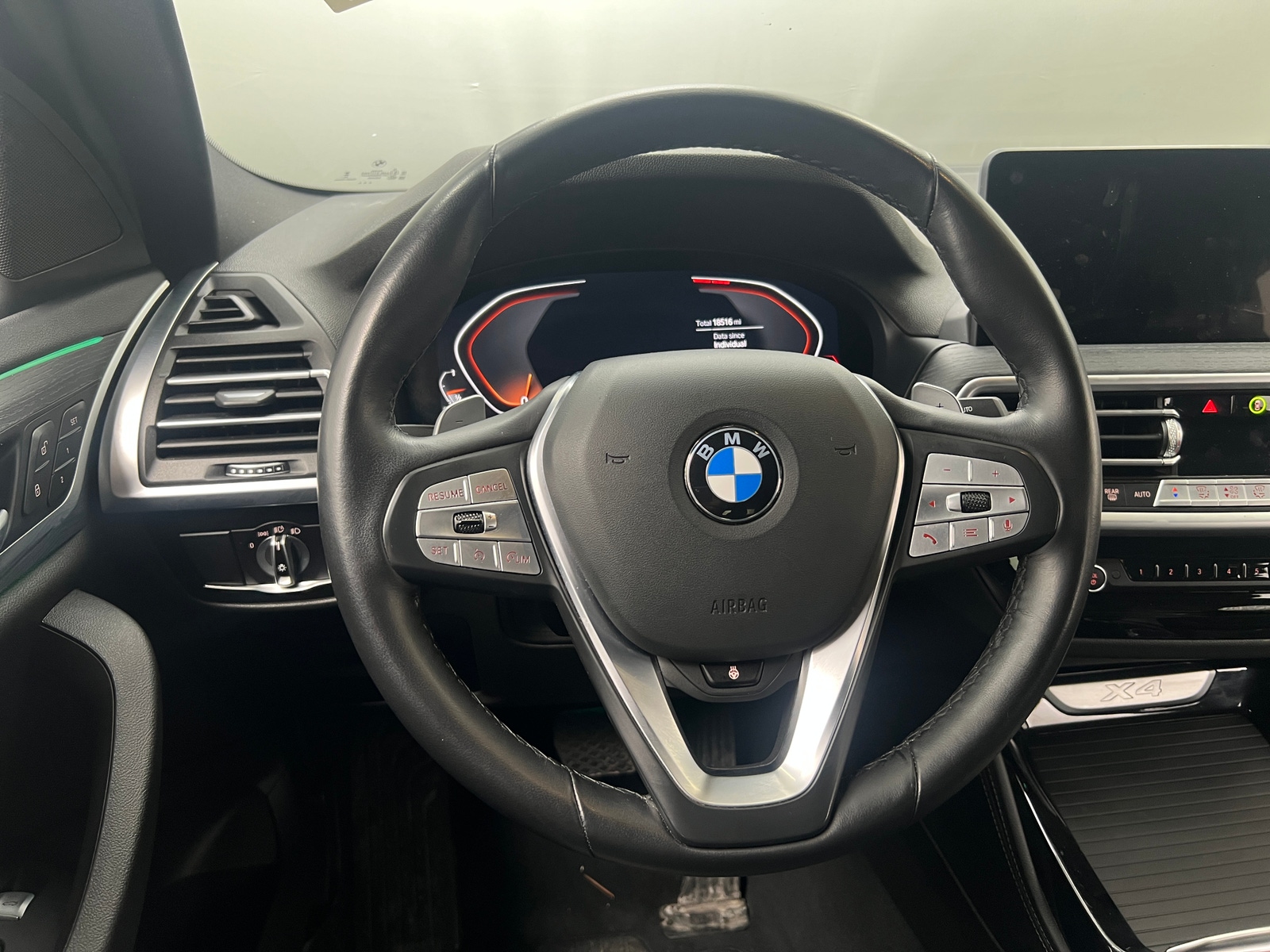 Thumbnail: 2025 BMW X4 - 4