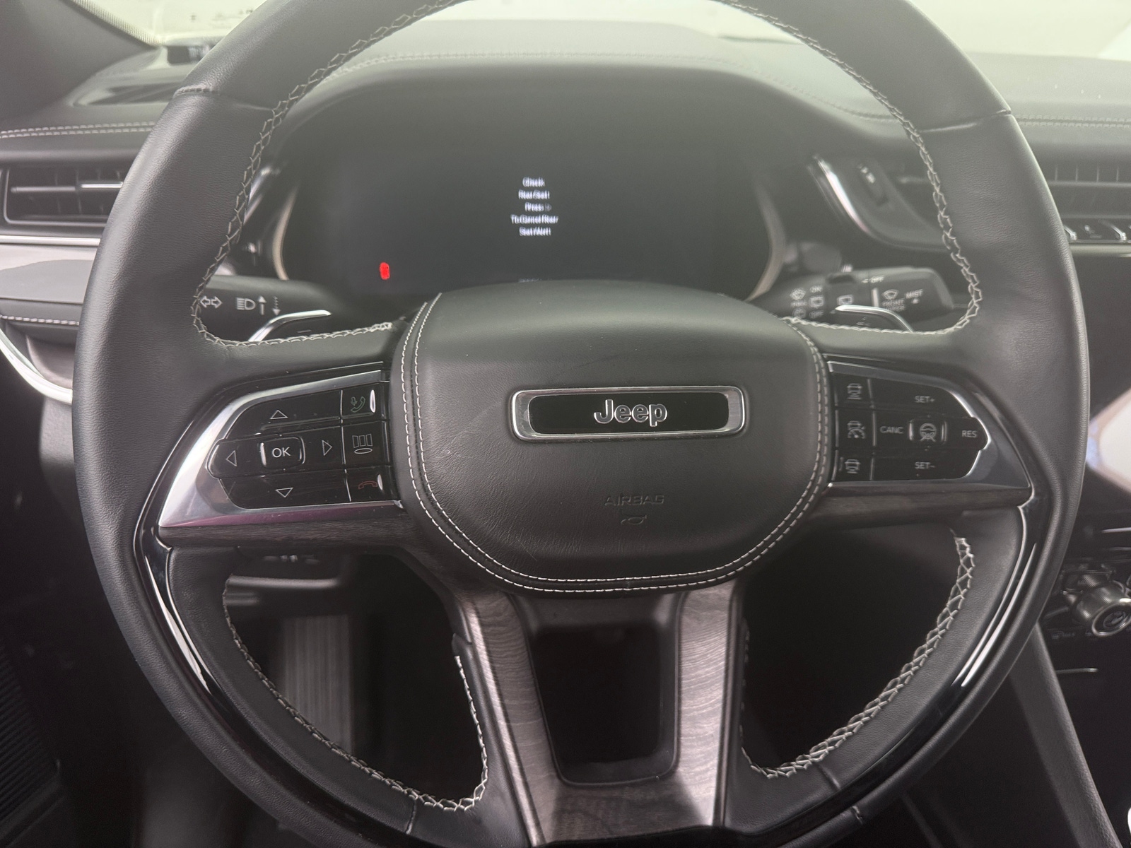 Thumbnail: 2023 Jeep Grand Cherokee - 4