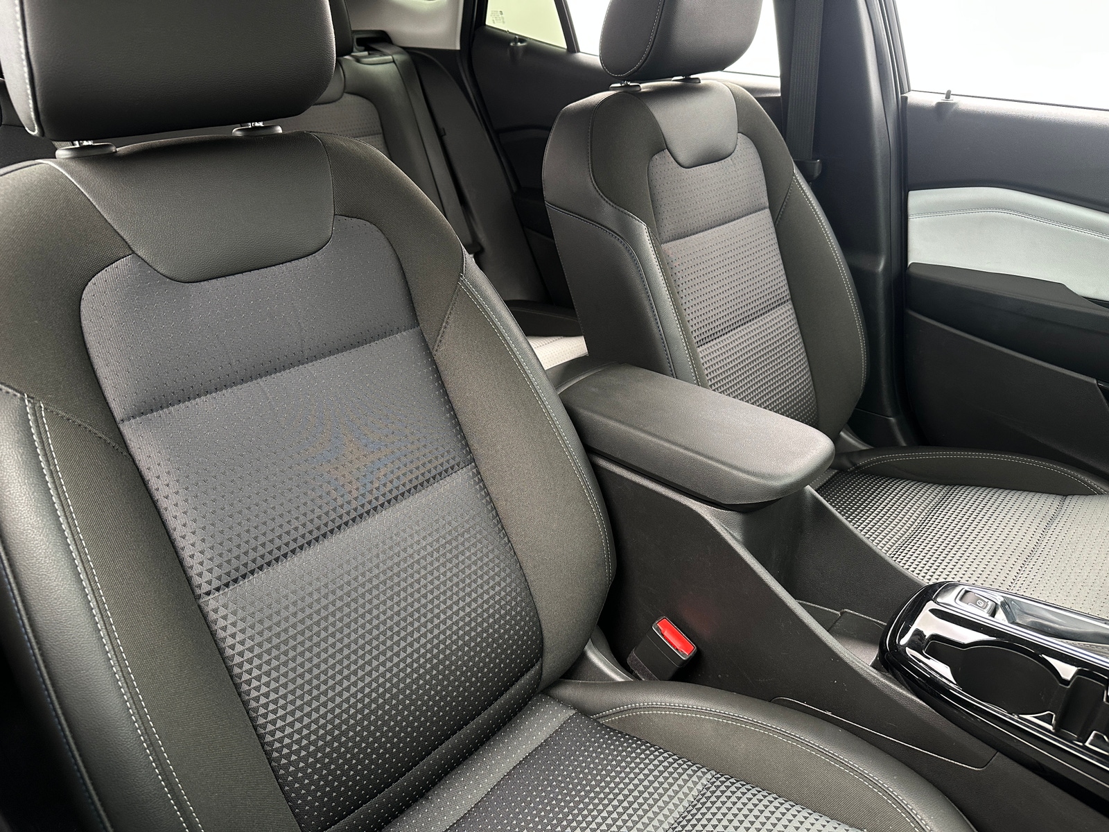 Thumbnail: 2025 Chevrolet Trax - 2