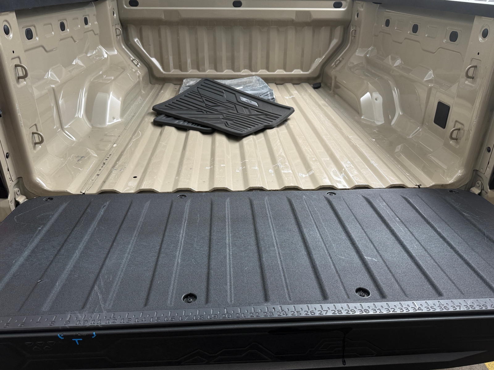 Thumbnail: 2024 Chevrolet Colorado - 7