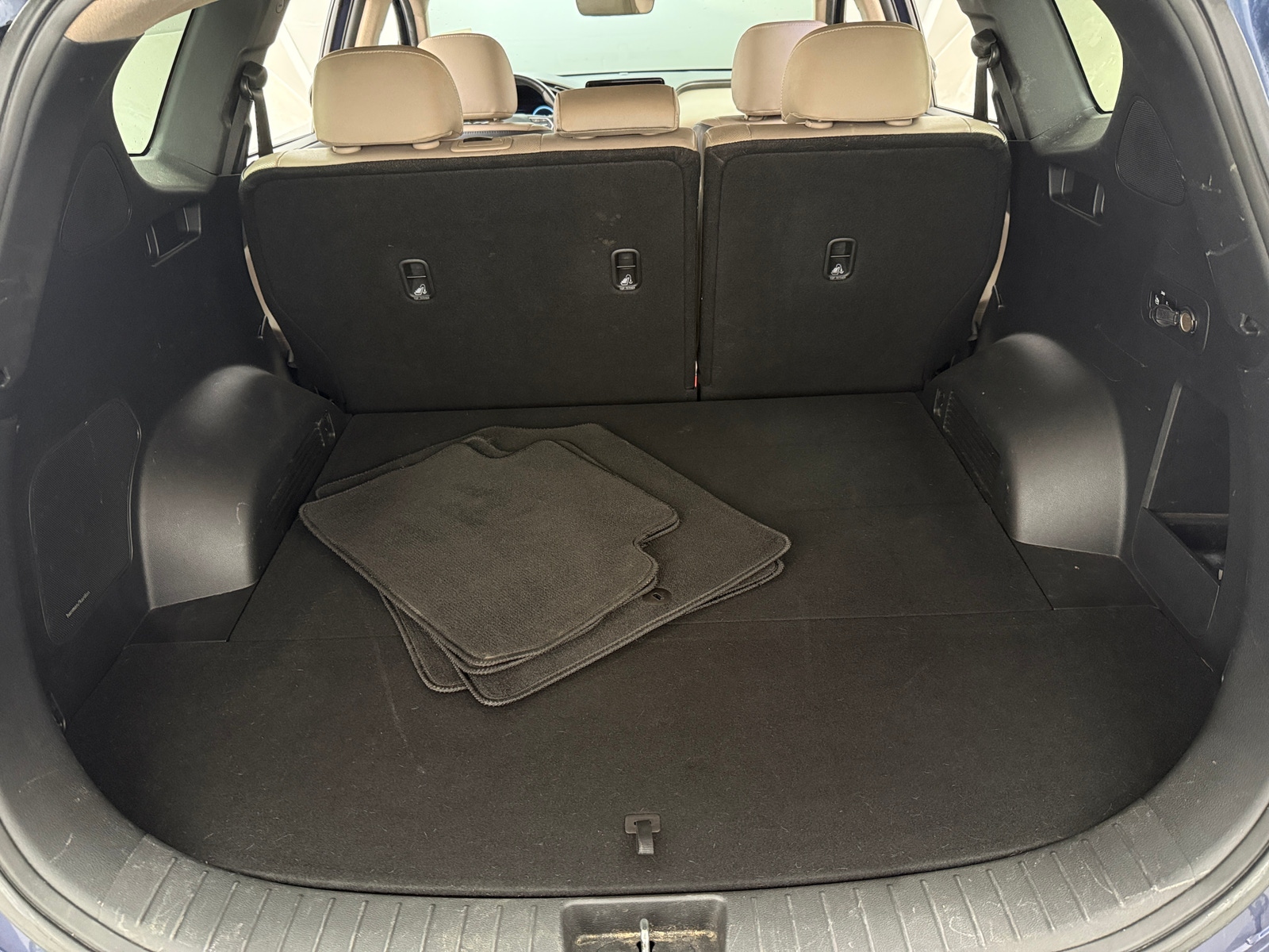 Thumbnail: 2022 Hyundai Santa Fe - 6