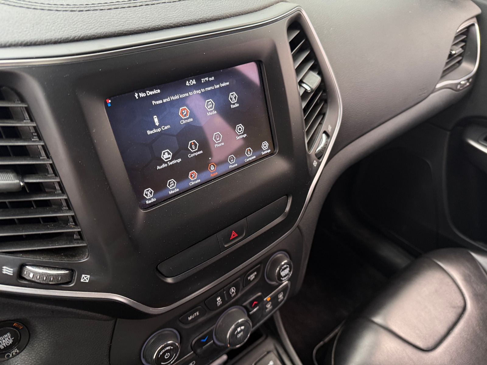 Thumbnail: 2019 Jeep Cherokee - 4