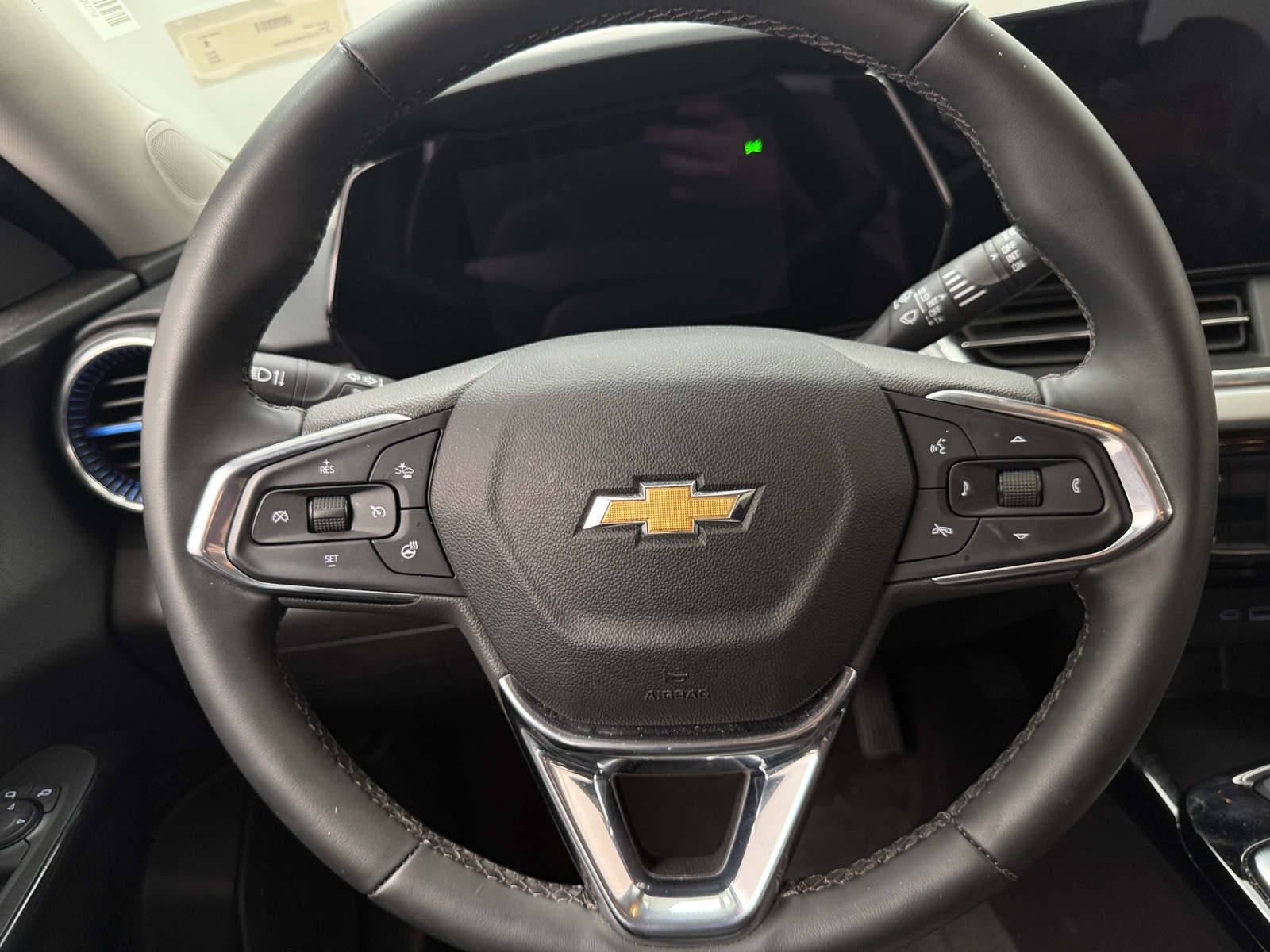 Thumbnail: 2025 Chevrolet Trax - 5