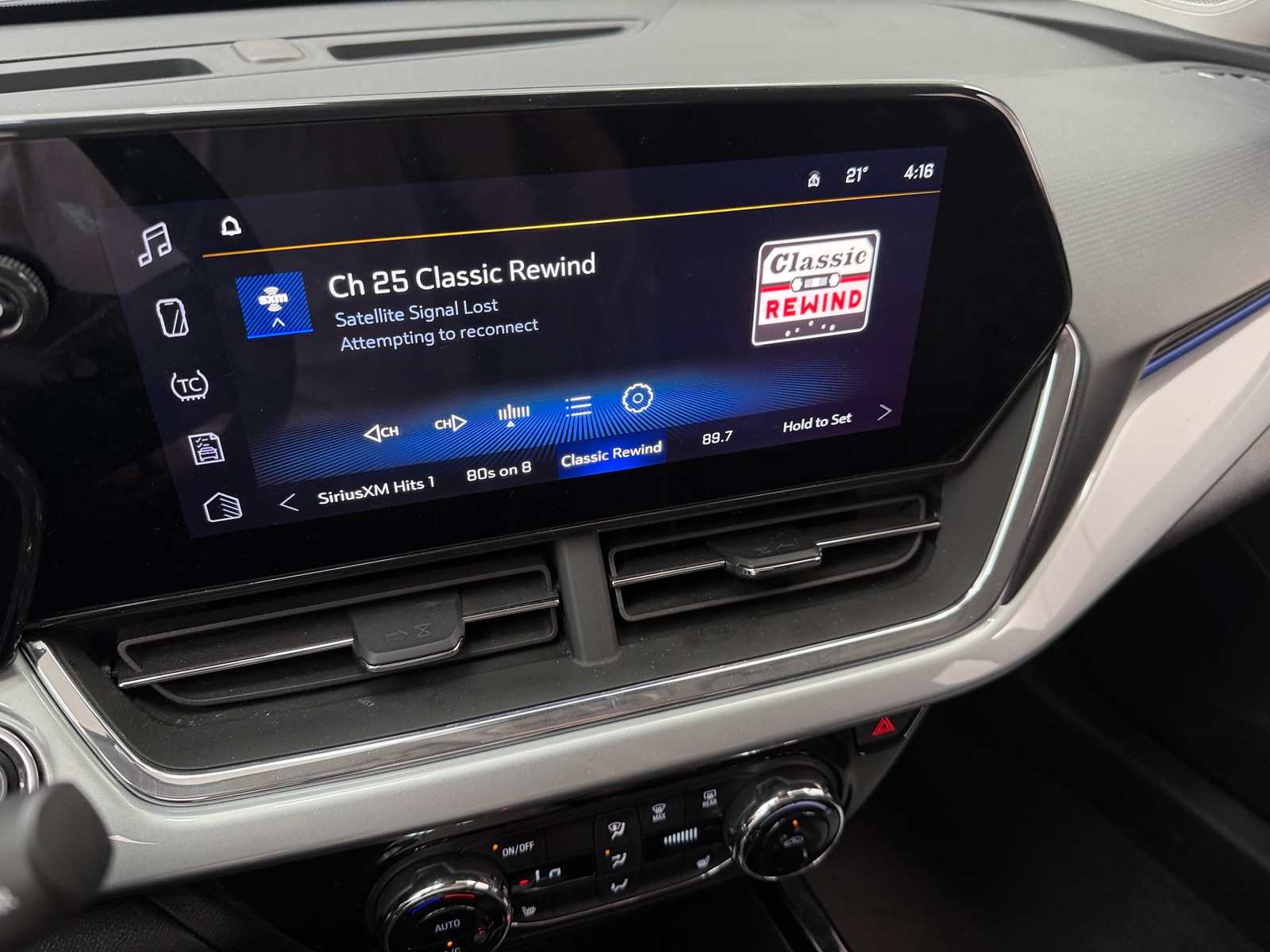 Thumbnail: 2025 Chevrolet Trax - 4