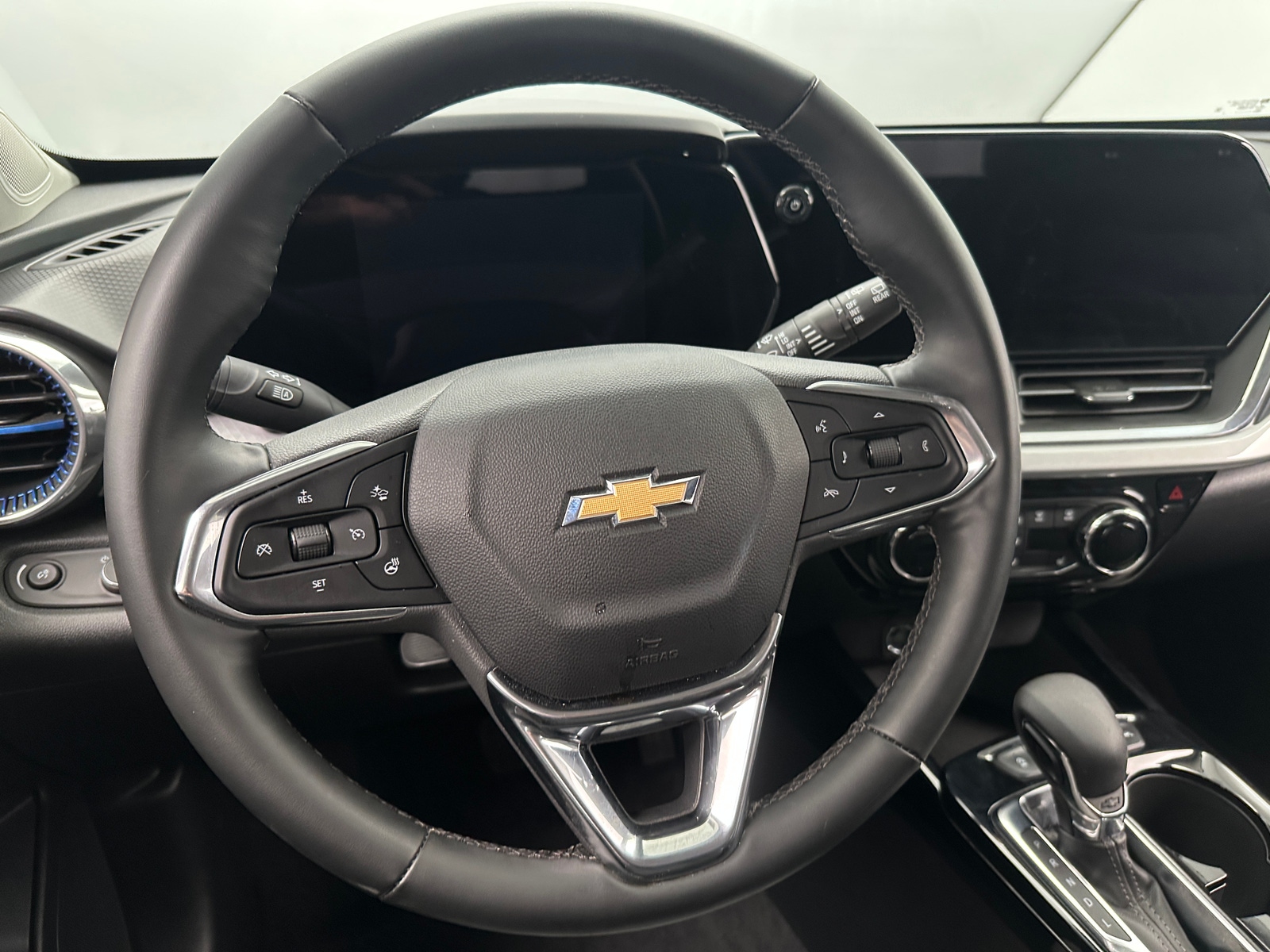 Thumbnail: 2025 Chevrolet Trax - 5