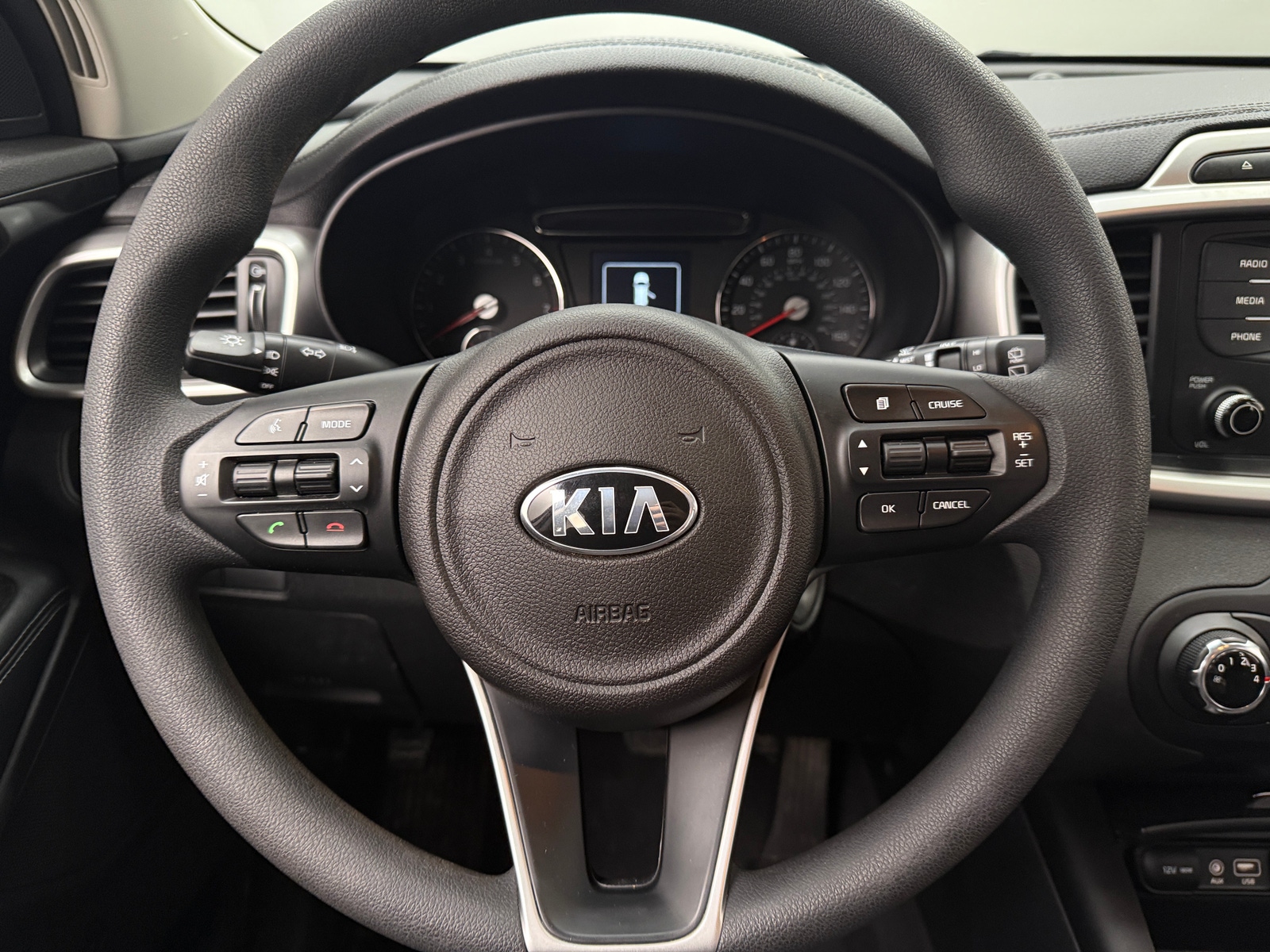 Thumbnail: 2017 Kia Sorento - 5