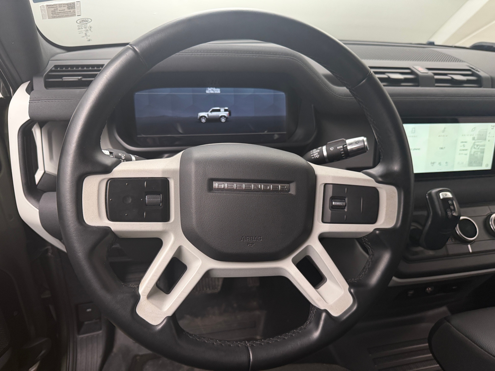 Thumbnail: 2021 Land Rover Defender - 4