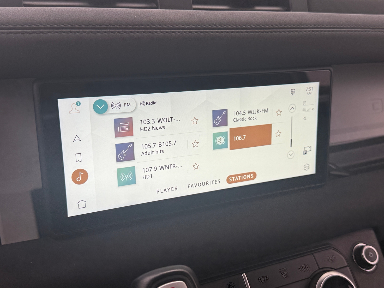 Thumbnail: 2021 Land Rover Defender - 3