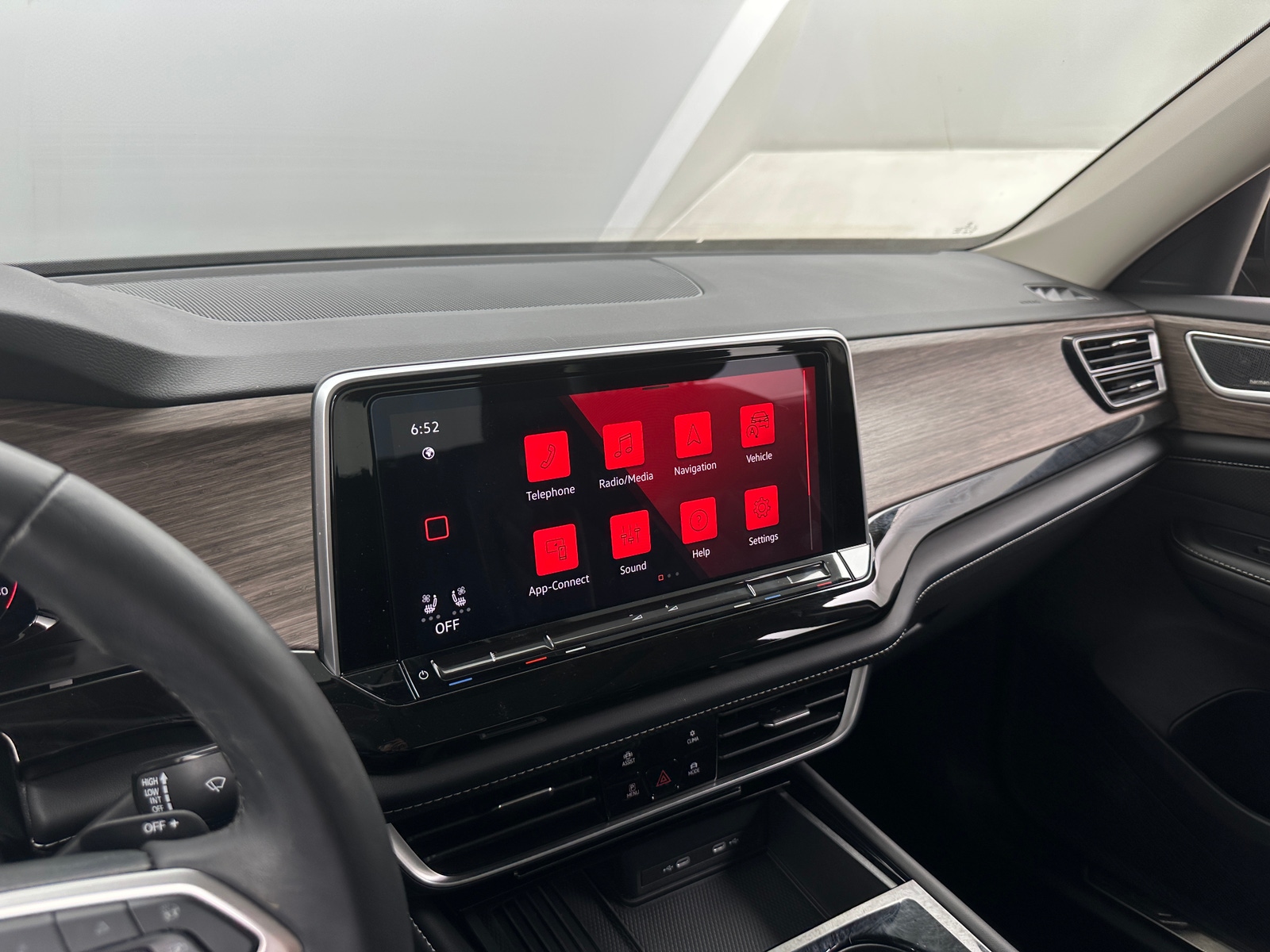 Thumbnail: 2025 Volkswagen Atlas - 3