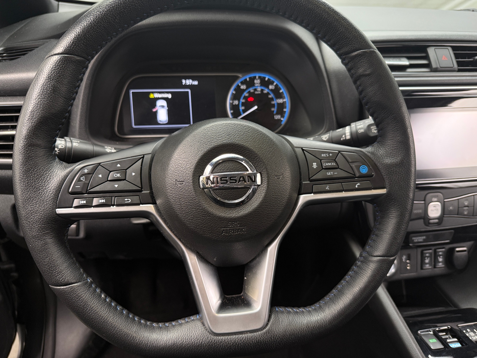 Thumbnail: 2018 Nissan Leaf - 5