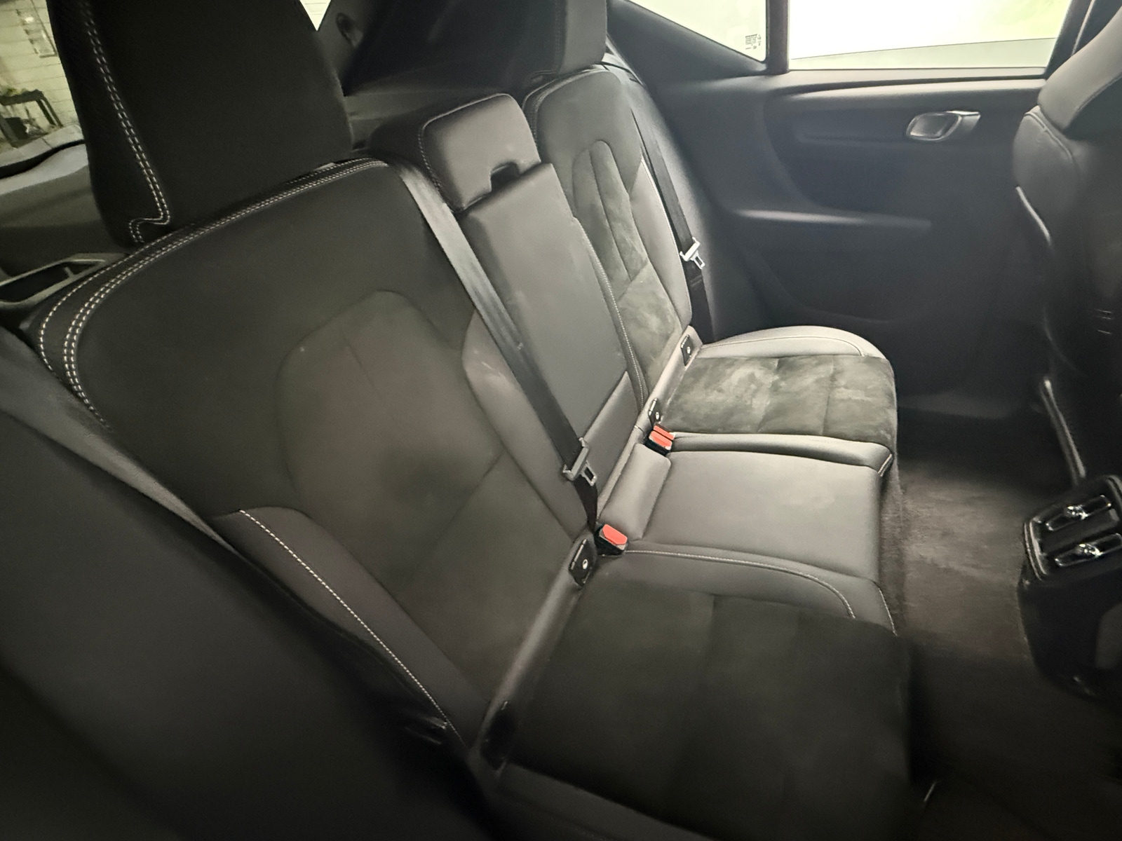 Thumbnail: 2024 Volvo XC40 - 5