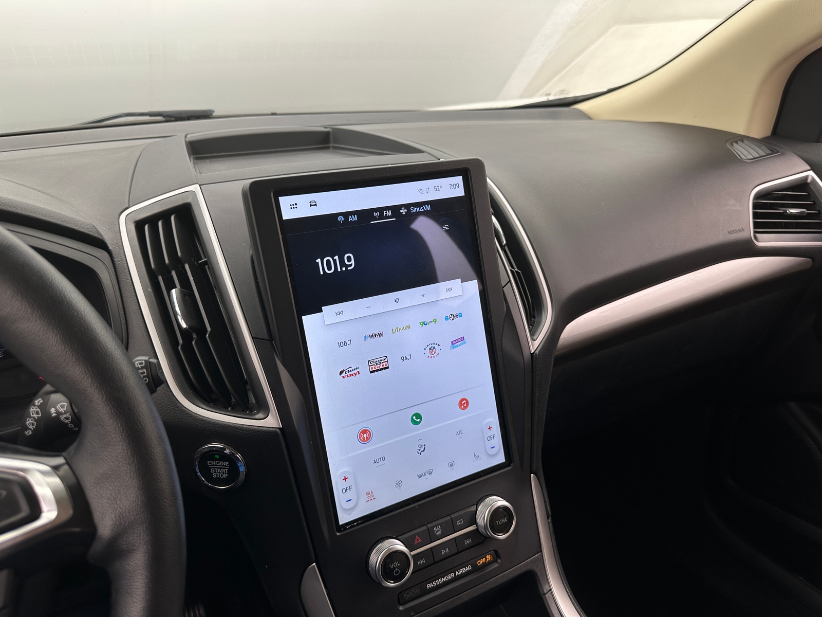 Thumbnail: 2024 Ford Edge - 3