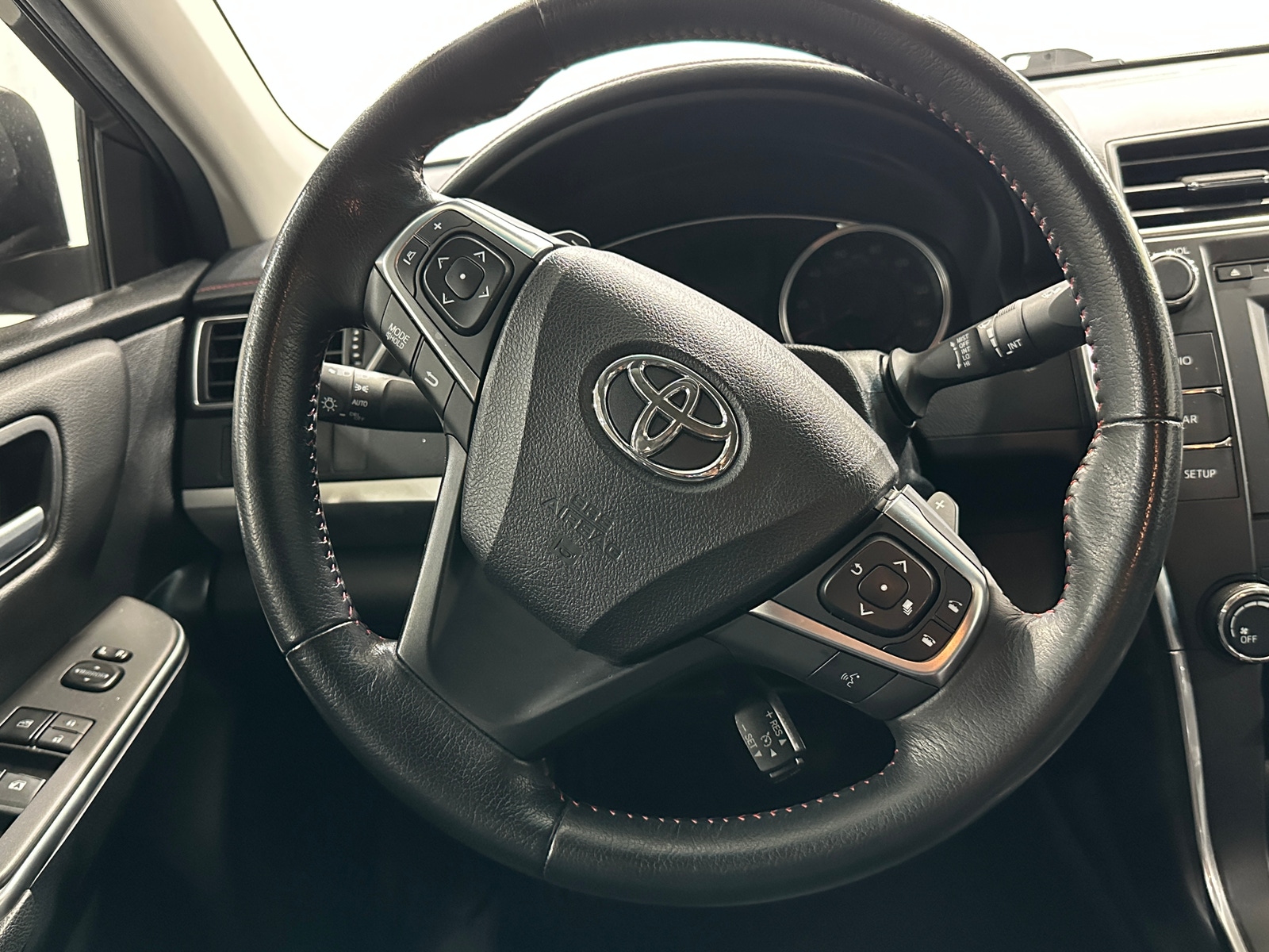 Thumbnail: 2015 Toyota Camry - 5