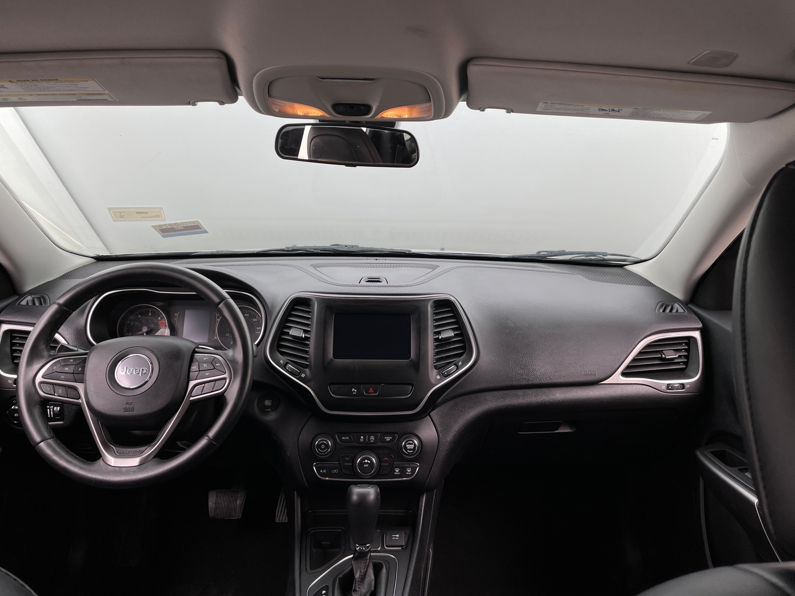 Thumbnail: 2019 Jeep Cherokee - 3