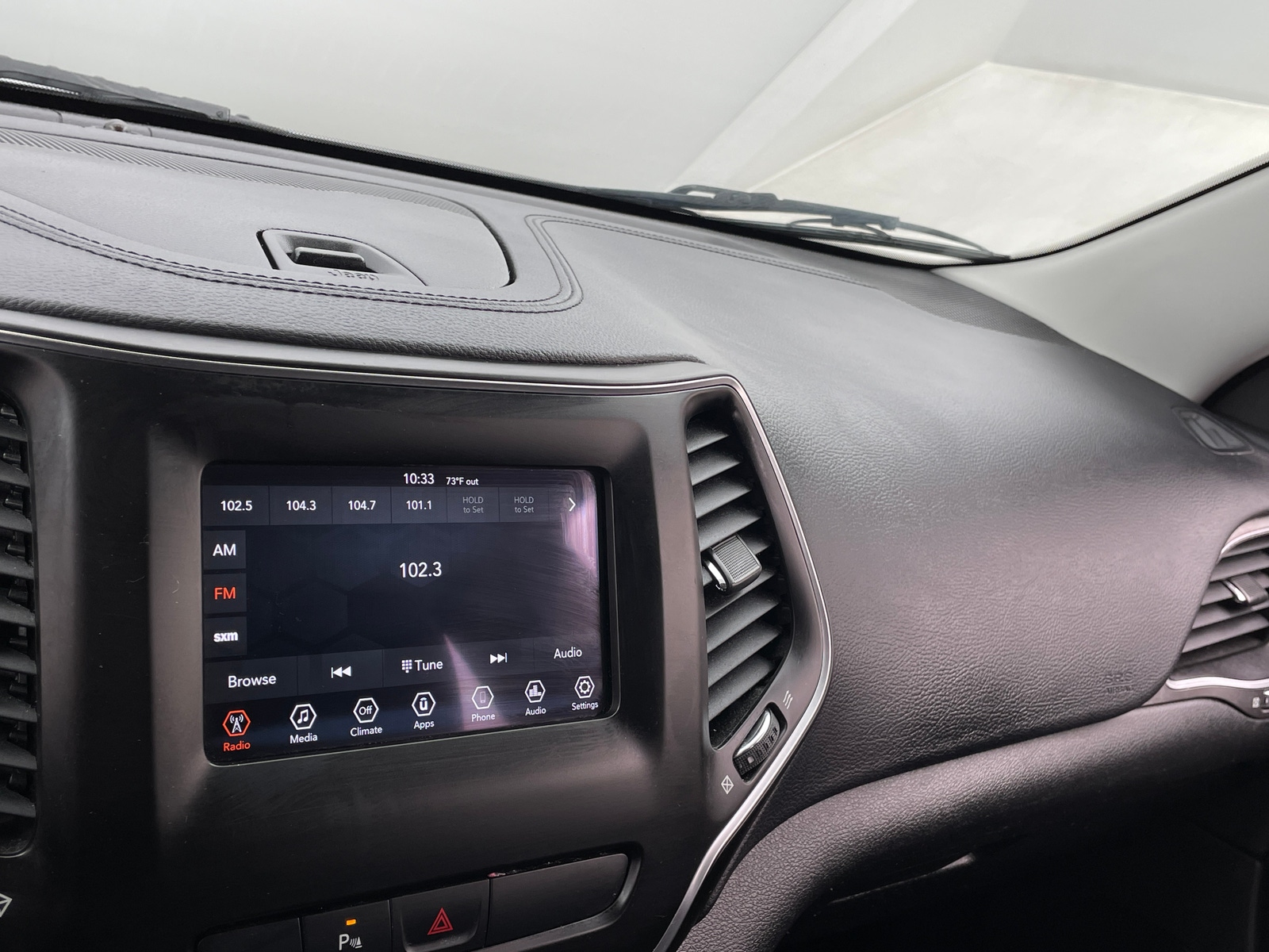 Thumbnail: 2019 Jeep Cherokee - 4