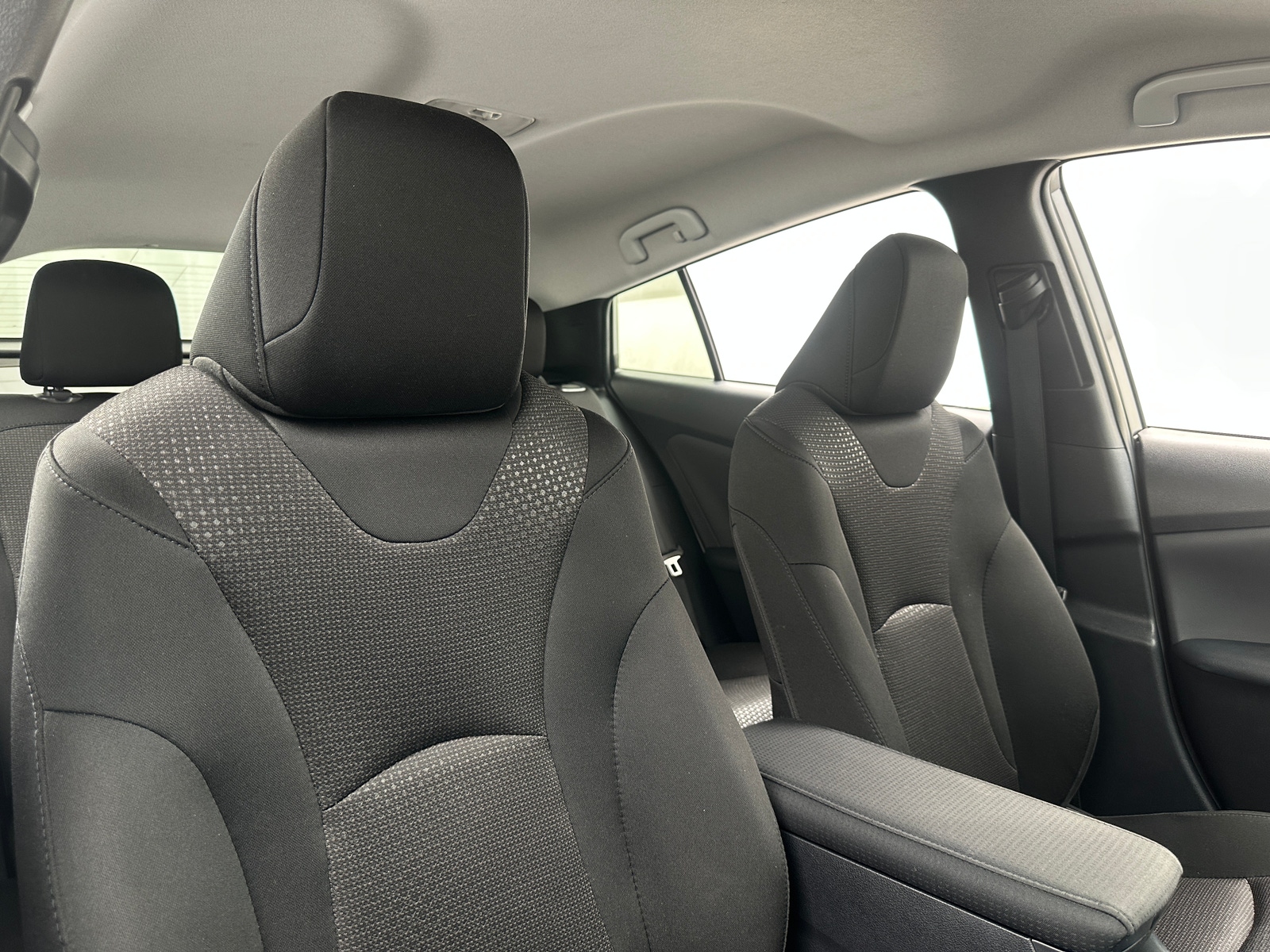 Thumbnail: 2022 Toyota Prius - 2