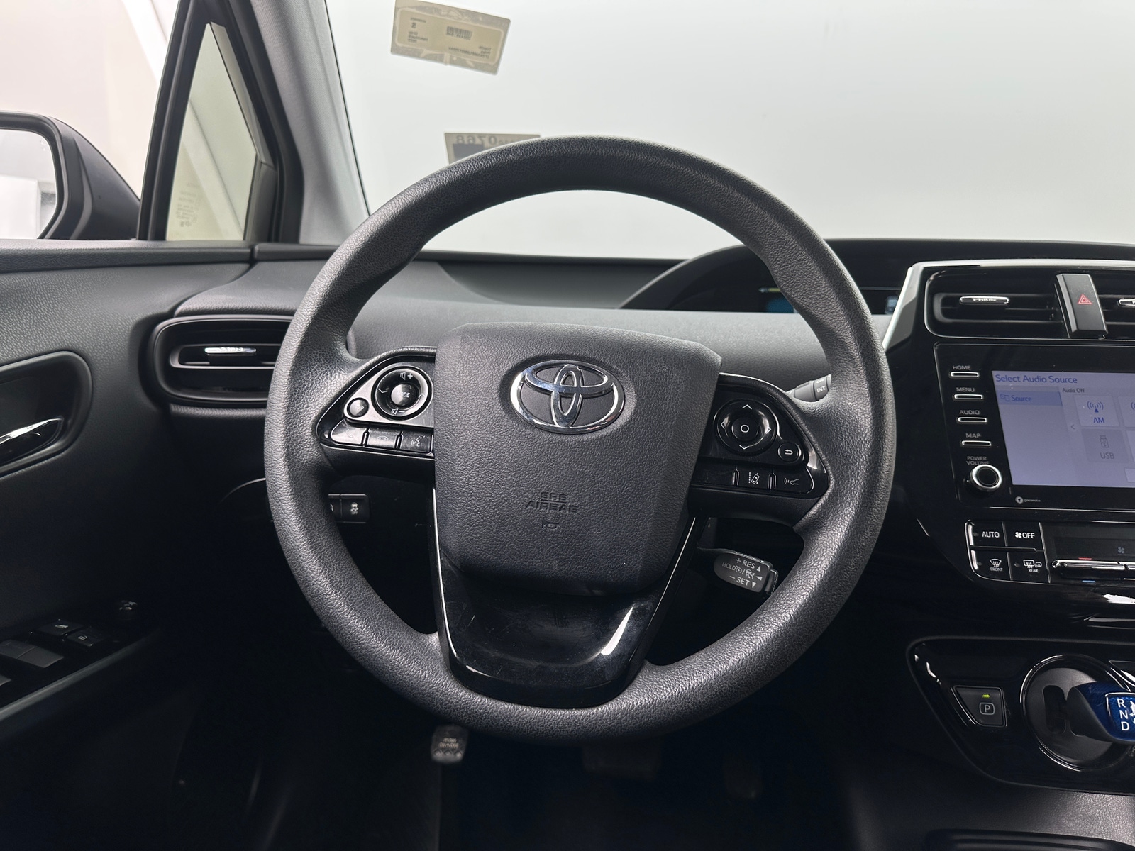 Thumbnail: 2022 Toyota Prius - 5