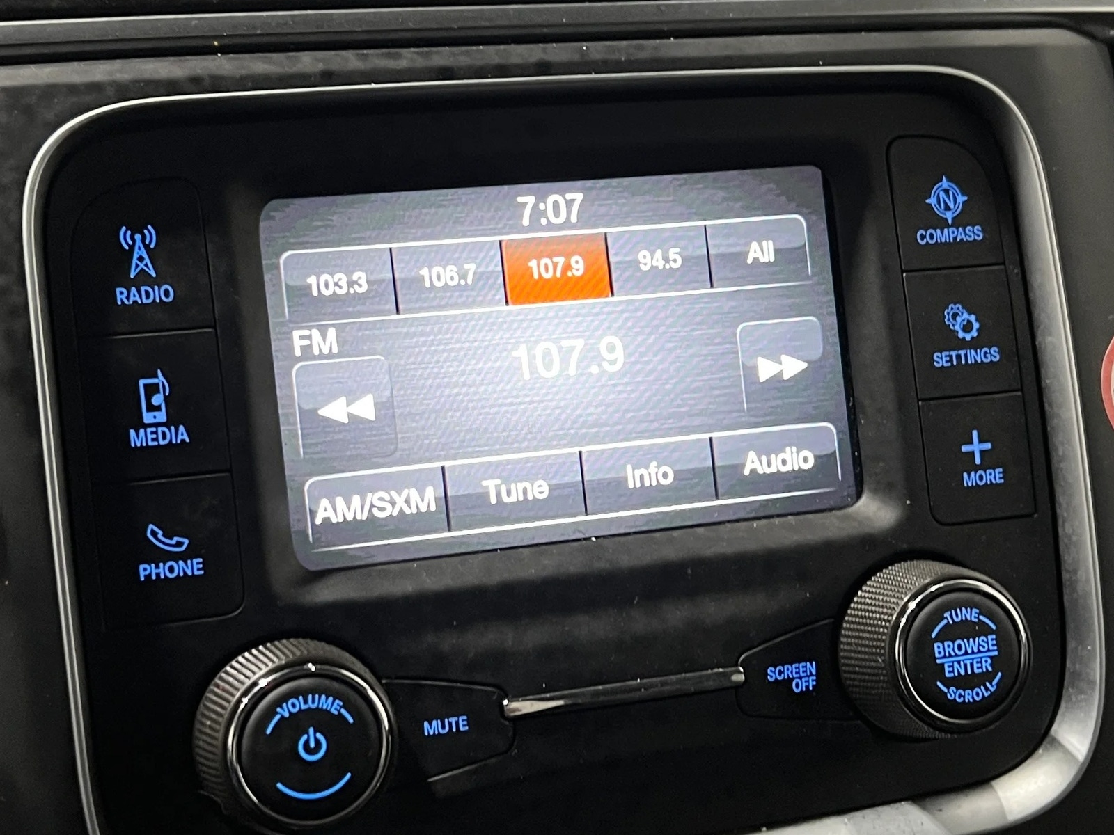 Thumbnail: 2024 RAM 1500 Classic - 4