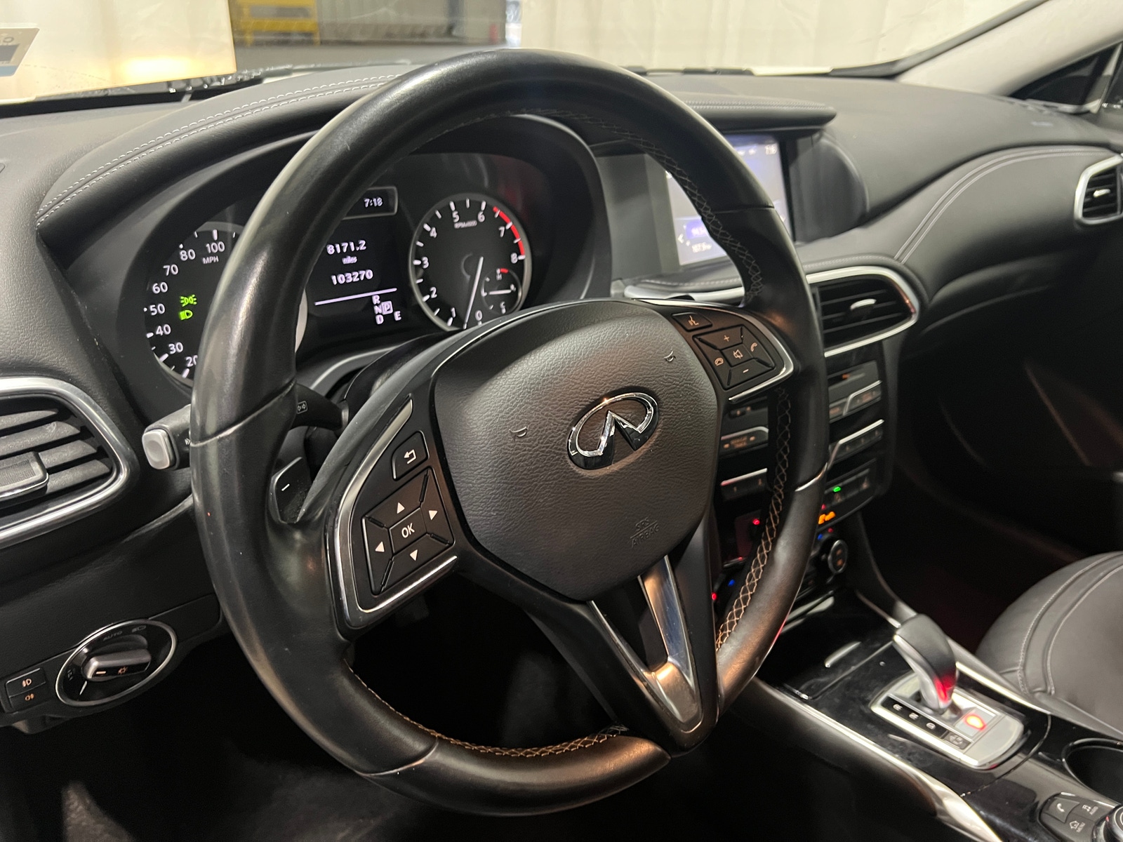 Thumbnail: 2018 INFINITI QX30 - 4